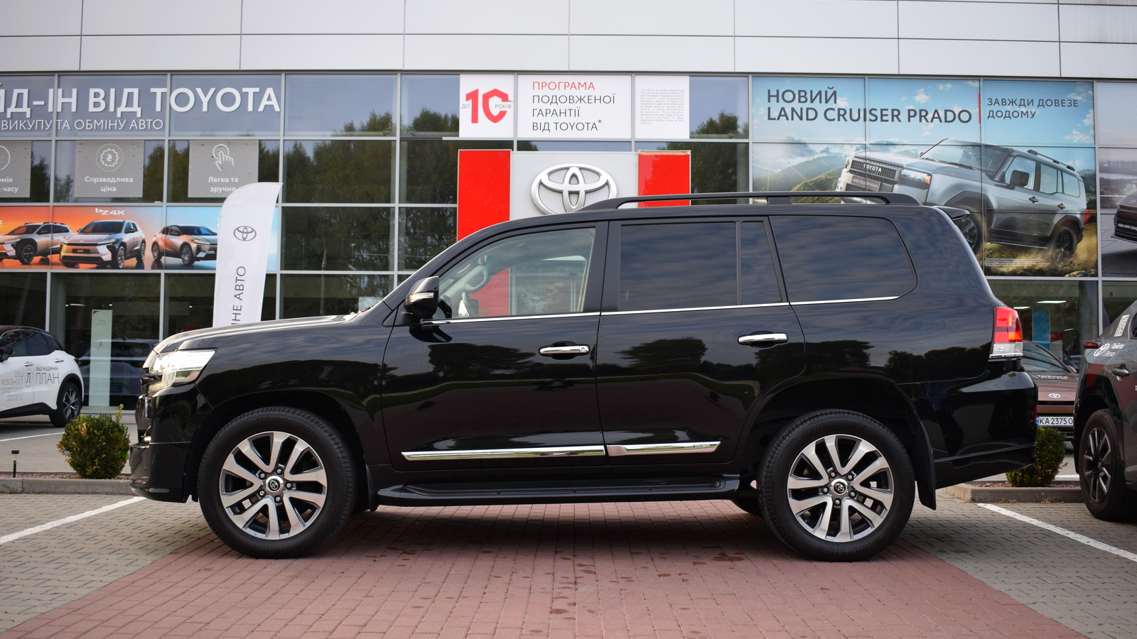 Toyota LAND CRUISER 2018 року, Універсал, Тойота Центр Житомир "Стар - Кар", м.Житомир | Фото № 3 Toyota LAND CRUISER 2018 року з пробігом 160920 км, Універсал, Тойота Центр Житомир "Стар - Кар", м.Житомир - 2209080 ГРН | Фото № 3