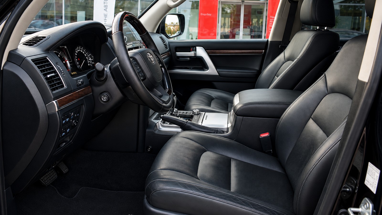Toyota LAND CRUISER 2018 року, Універсал, Тойота Центр Житомир "Стар - Кар", м.Житомир | Фото № 12 Toyota LAND CRUISER 2018 року з пробігом 160920 км, Універсал, Тойота Центр Житомир "Стар - Кар", м.Житомир - 2209080 ГРН | Фото № 12