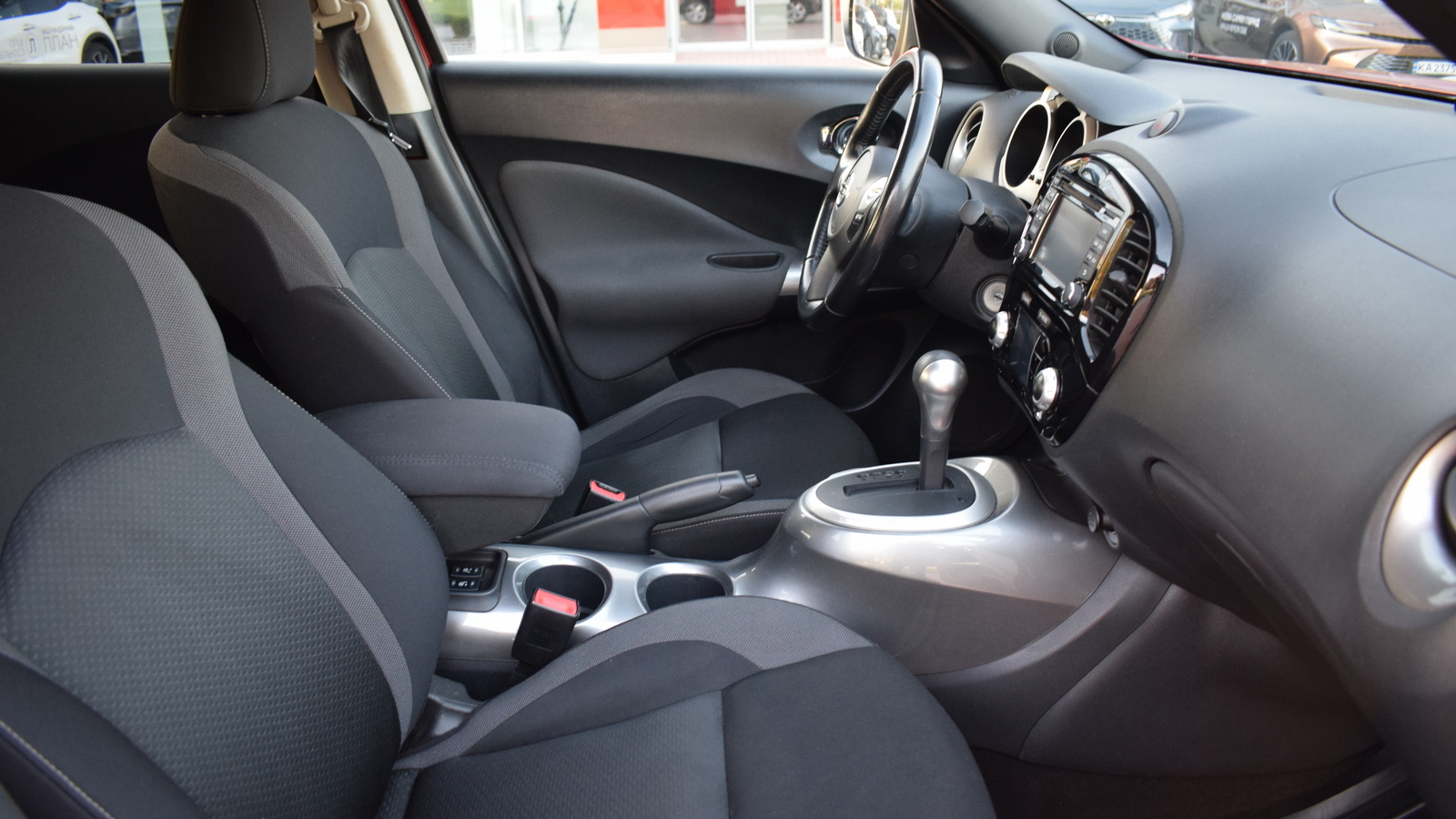 Інші авто NISSAN JUKE 2019 року, Хетчбек, Тойота Центр Житомир "Стар - Кар", м.Житомир | Фото № 6 Інші авто NISSAN JUKE 2019 року з пробігом 80343 км, Хетчбек, Тойота Центр Житомир "Стар - Кар", м.Житомир - 594396 ГРН | Фото № 6