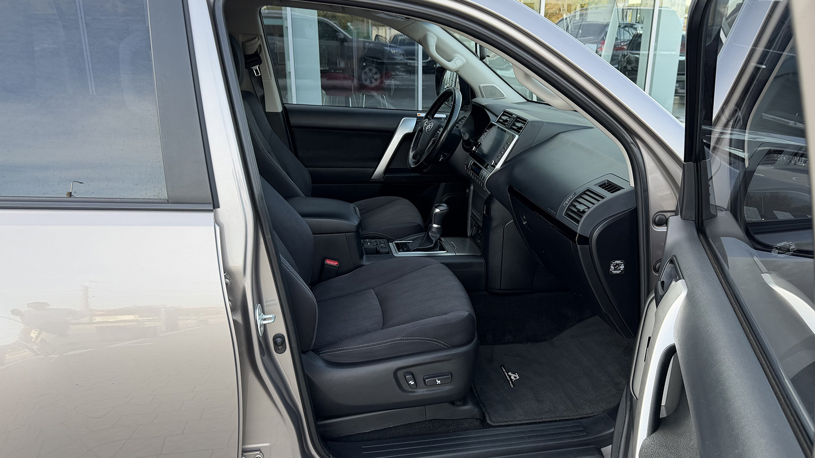Toyota LAND CRUISER PRADO 2021 року з пробігом 99871 км, Універсал, Тойота Центр Рівне "Агат Авто", м.Рівне - 1661300 ГРН | Фото № 6