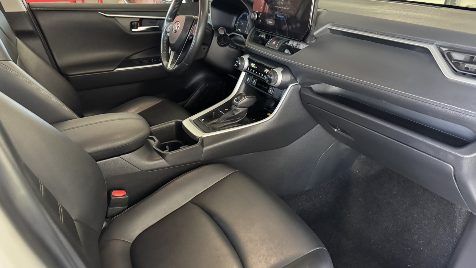 Toyota RAV4 2023 року з пробігом 68456 км, Універсал, Тойота Центр Київ "Автосаміт Укравто", м.Київ - 1750000 ГРН | Фото № 6