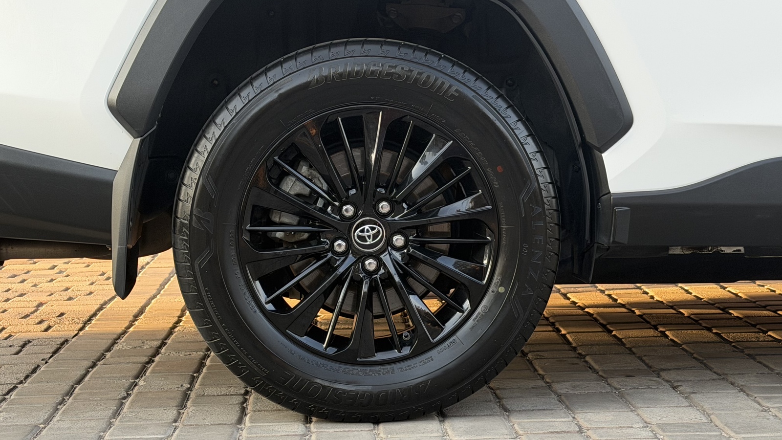 Toyota RAV4 2022 року, Універсал, Тойота Центр Кривий Ріг "Алмаз Сістем", м.Кривий Ріг | Фото № 16 Toyota RAV4 2022 року з пробігом 67216 км, Універсал, Тойота Центр Кривий Ріг "Алмаз Сістем", м.Кривий Ріг - 1235000 ГРН | Фото № 16