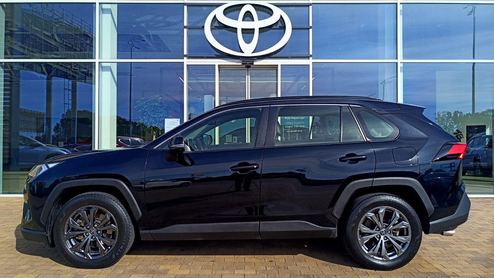 Toyota RAV4 2022 року, Універсал, Тойота Центр Київ "ВІДІ Аеропорт", м.Київ | Фото № 3 Toyota RAV4 2022 року з пробігом 103454 км, Універсал, Тойота Центр Київ "ВІДІ Аеропорт", м.Київ - 1300000 ГРН | Фото № 3