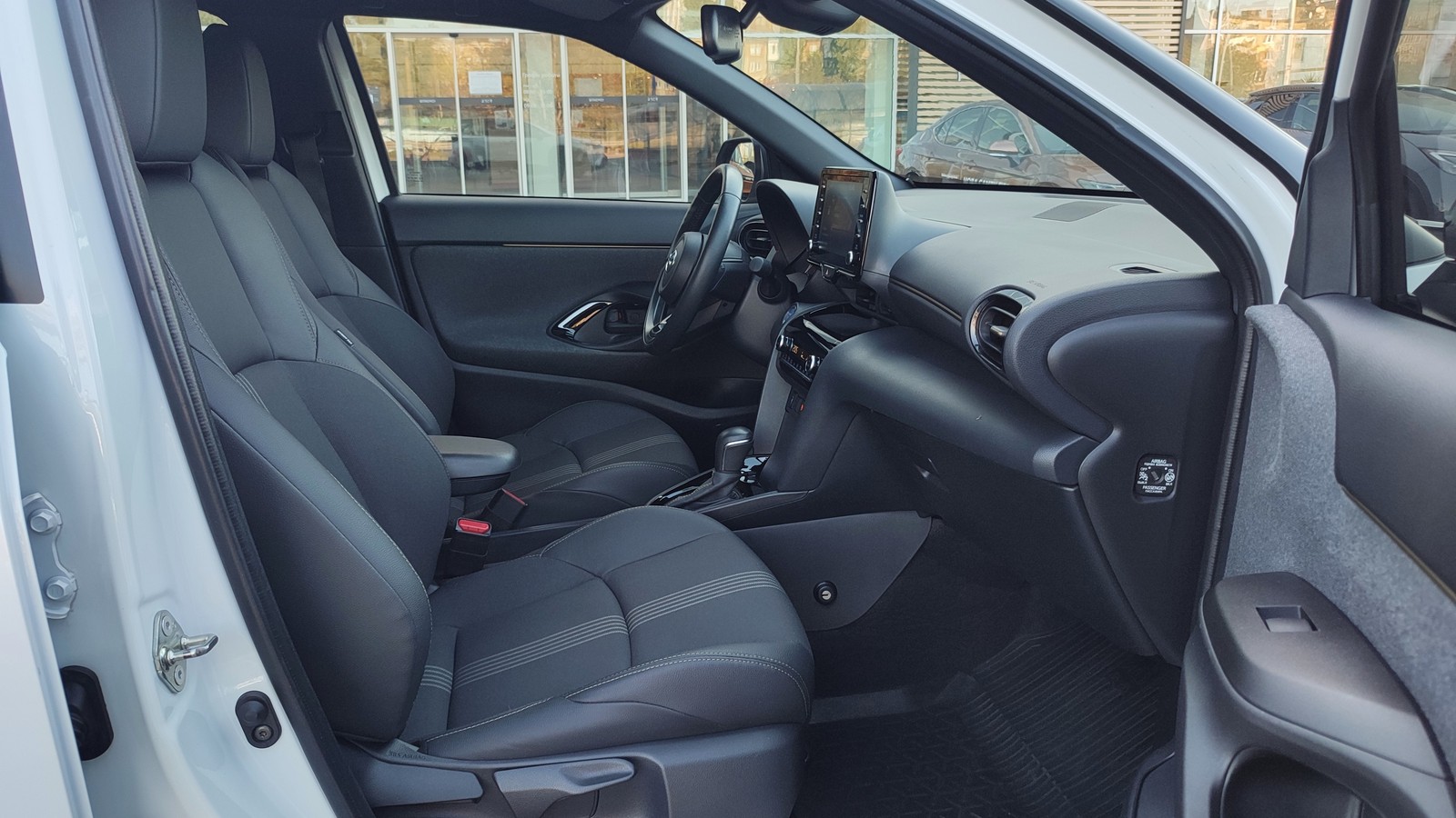 Toyota YARIS CROSS 2021 року з пробігом 45918 км, Хетчбек, Тойота Центр Київ "ВіДі Автострада", м.Київ - 1190000 ГРН | Фото № 6