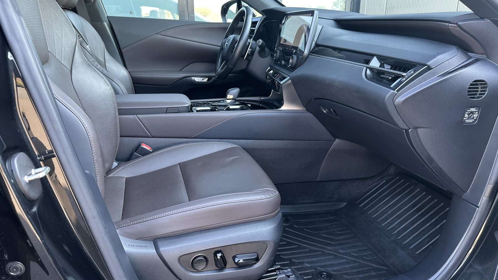 Lexus RX 450h 2023 року, Універсал, Лексус Київ Аеропорт, м.Київ | Фото № 6 Lexus RX 450h 2023 року з пробігом 55000 км, Універсал, Лексус Київ Аеропорт, м.Київ - 3288650 ГРН | Фото № 6