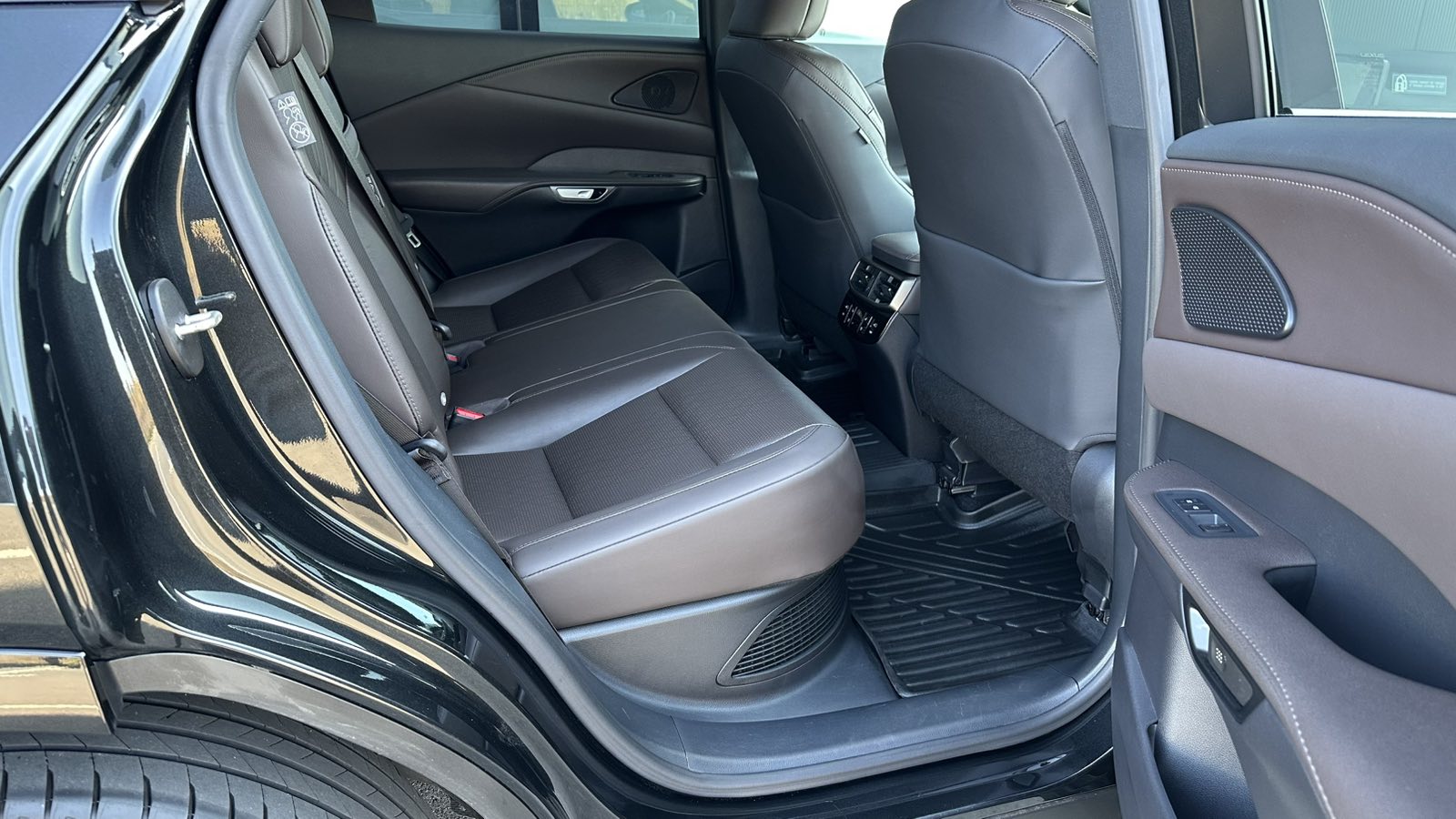 Lexus RX 450h 2023 року, Універсал, Лексус Київ Аеропорт, м.Київ | Фото № 7 Lexus RX 450h 2023 року з пробігом 55000 км, Універсал, Лексус Київ Аеропорт, м.Київ - 3288650 ГРН | Фото № 7