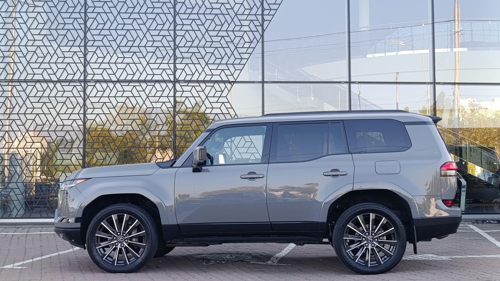 Lexus GX 2024 року з пробігом 54730 км, Універсал, Лексус Київ Захід, м.Київ - 4100000 ГРН | Фото № 3