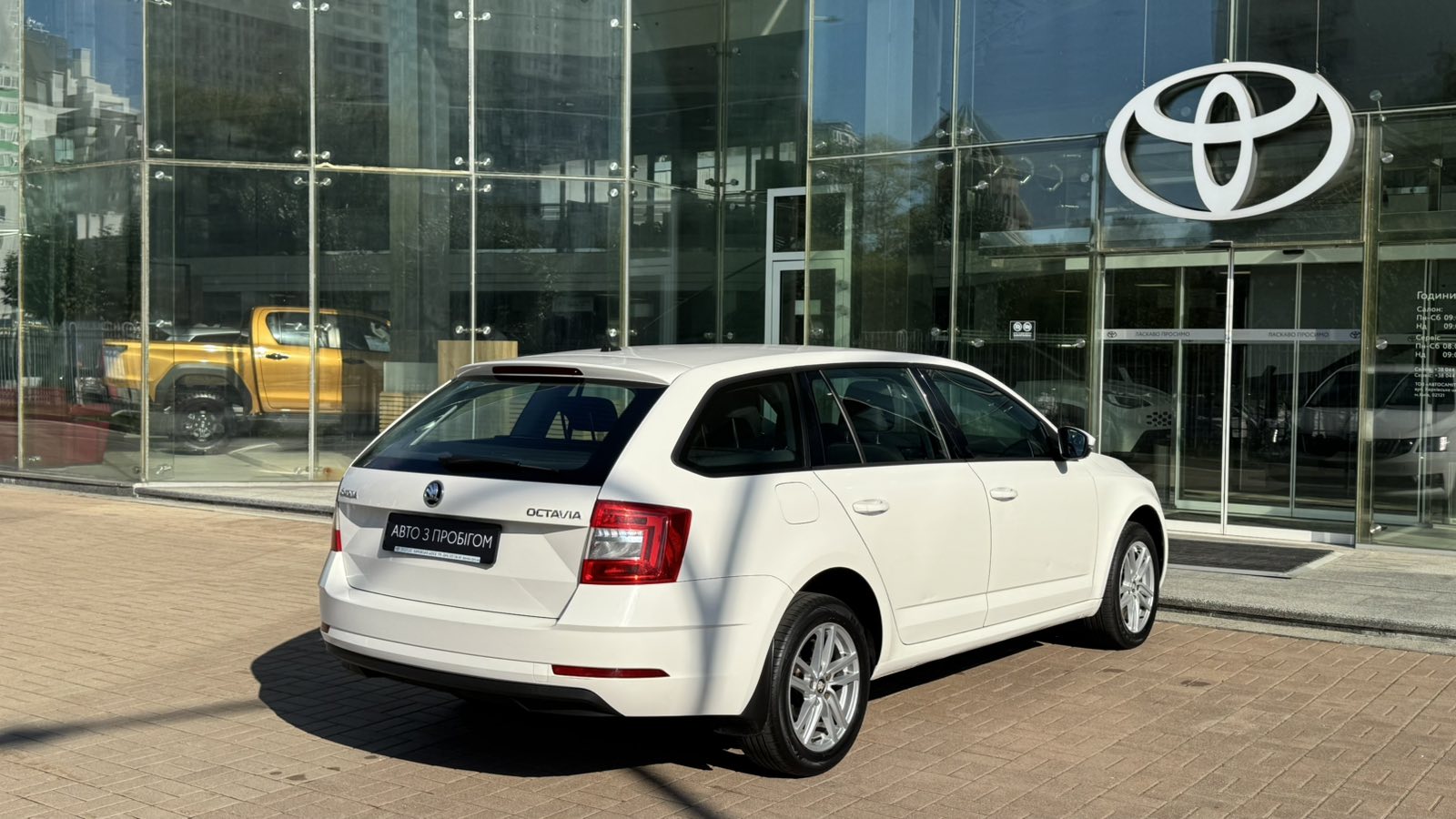 Інші авто SKODA OCTAVIA 2018 року з пробігом 119350 км, Універсал, Тойота Центр Київ "Автосаміт Укравто", м.Київ - 721450 ГРН | Фото № 17