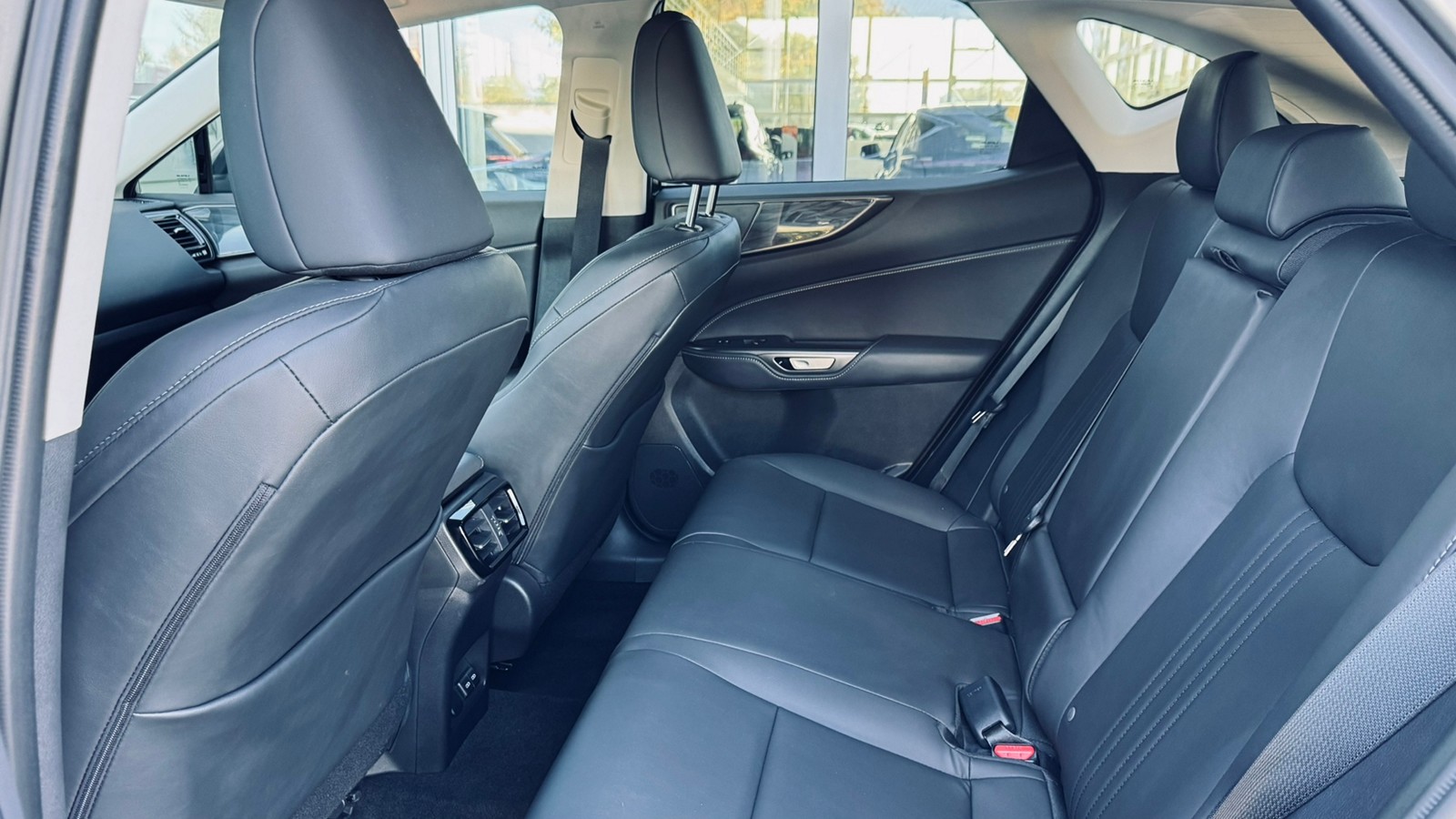 Lexus NX 350 2024 року, Універсал, Тойота Центр Івано-Франківськ "Класик-Авто", м.Івано-Франківськ | Фото № 11 Lexus NX 350 2024 року з пробігом 3412 км, Універсал, Тойота Центр Івано-Франківськ "Класик-Авто", м.Івано-Франківськ - 2393000 ГРН | Фото № 11