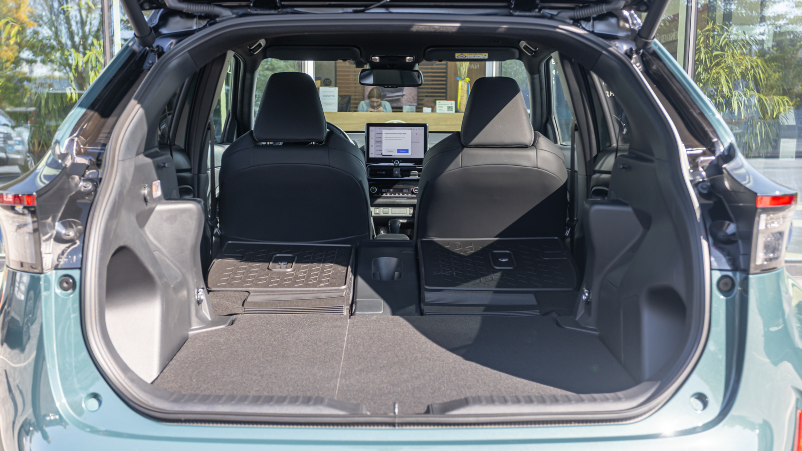 Toyota YARIS CROSS 2025 року, Хетчбек, Тойота Центр Дніпро "Алмаз Мотор" на Запорізькому шосе, м.Дніпро | Фото № 12 Toyota YARIS CROSS 2025 року з пробігом 3406 км, Хетчбек, Тойота Центр Дніпро "Алмаз Мотор" на Запорізькому шосе, м.Дніпро - 1500000 ГРН | Фото № 12