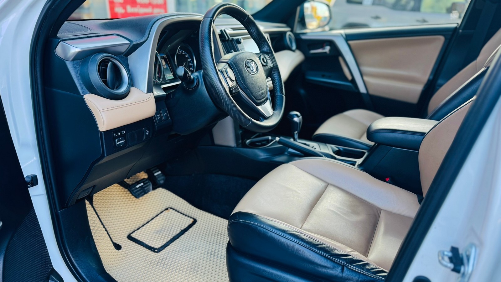 Toyota RAV4 2018 року з пробігом 218043 км, Універсал, Тойота Центр Тернопіль "Кристал Моторс", м.Тернопіль - 850000 ГРН | Фото № 12