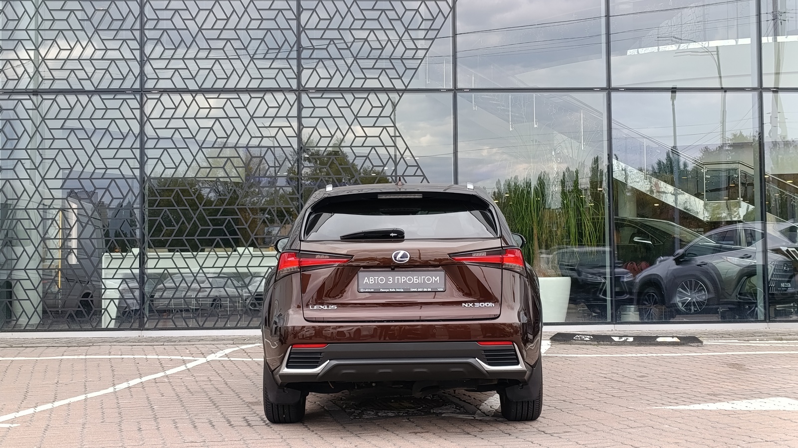 Lexus NX 2018 року, Універсал, Лексус Київ Захід, м.Київ | Фото № 4 Lexus NX 2018 року з пробігом 148142 км, Універсал, Лексус Київ Захід, м.Київ - 1300000 ГРН | Фото № 4