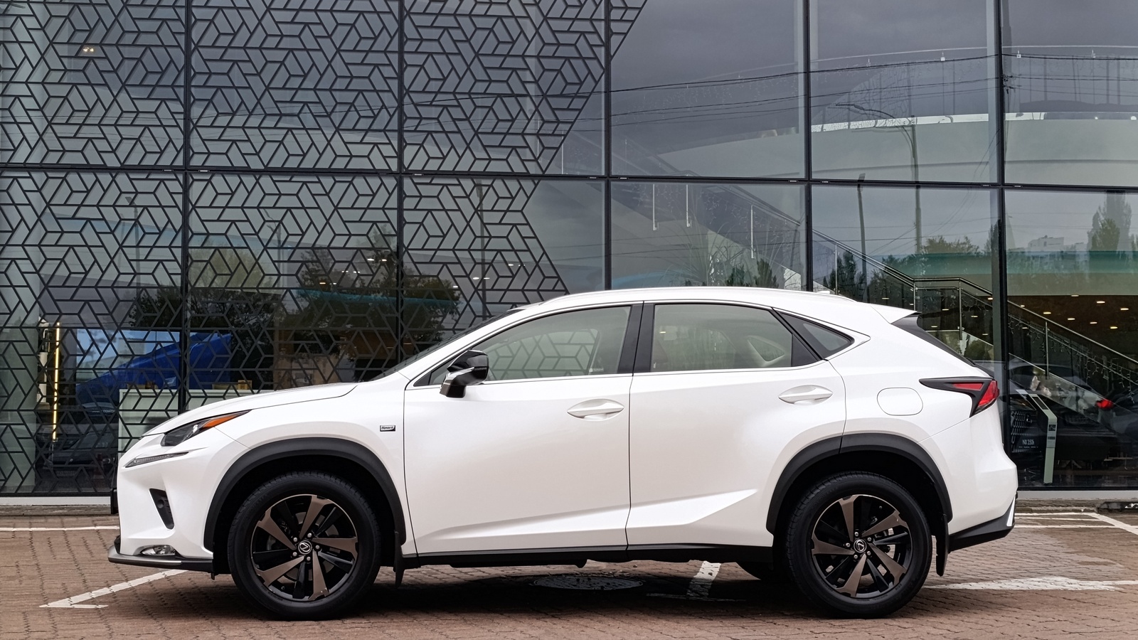 Lexus NX 2020 року, Універсал, Лексус Київ Захід, м.Київ | Фото № 3 Lexus NX 2020 року з пробігом 44513 км, Універсал, Лексус Київ Захід, м.Київ - 1500000 ГРН | Фото № 3