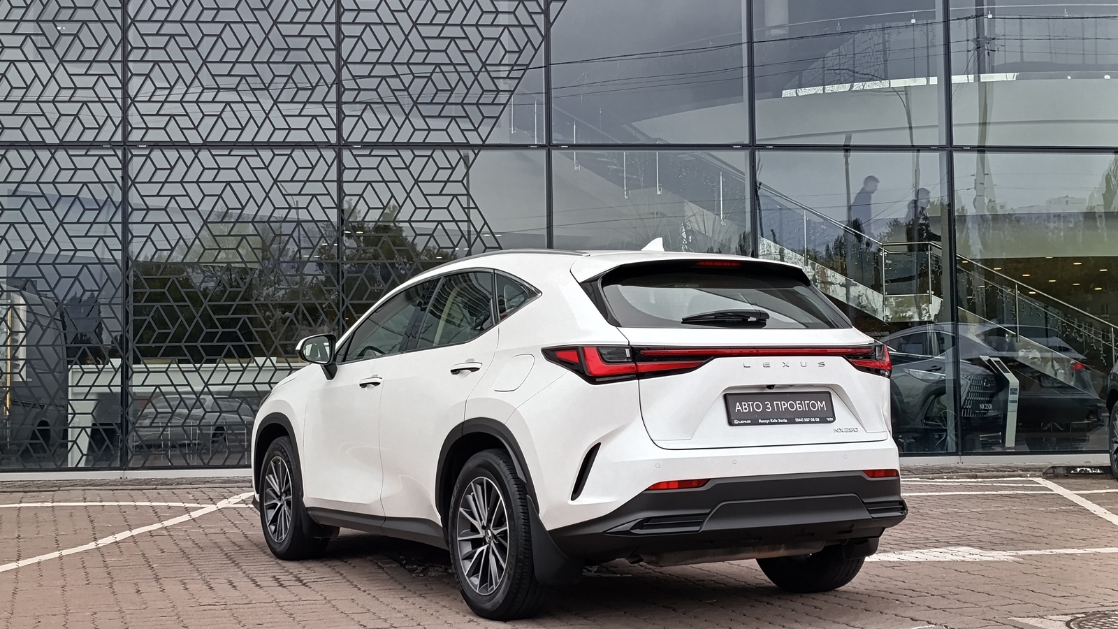 Lexus NX 2022 року, Універсал, Лексус Київ Захід, м.Київ | Фото № 2 Lexus NX 2022 року з пробігом 74411 км, Універсал, Лексус Київ Захід, м.Київ - 1880000 ГРН | Фото № 2