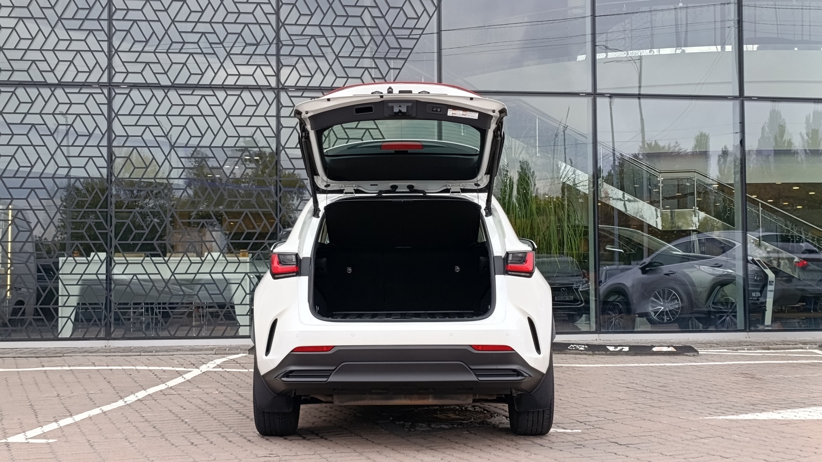 Lexus NX 2022 року, Універсал, Лексус Київ Захід, м.Київ | Фото № 10 Lexus NX 2022 року з пробігом 74411 км, Універсал, Лексус Київ Захід, м.Київ - 1880000 ГРН | Фото № 10