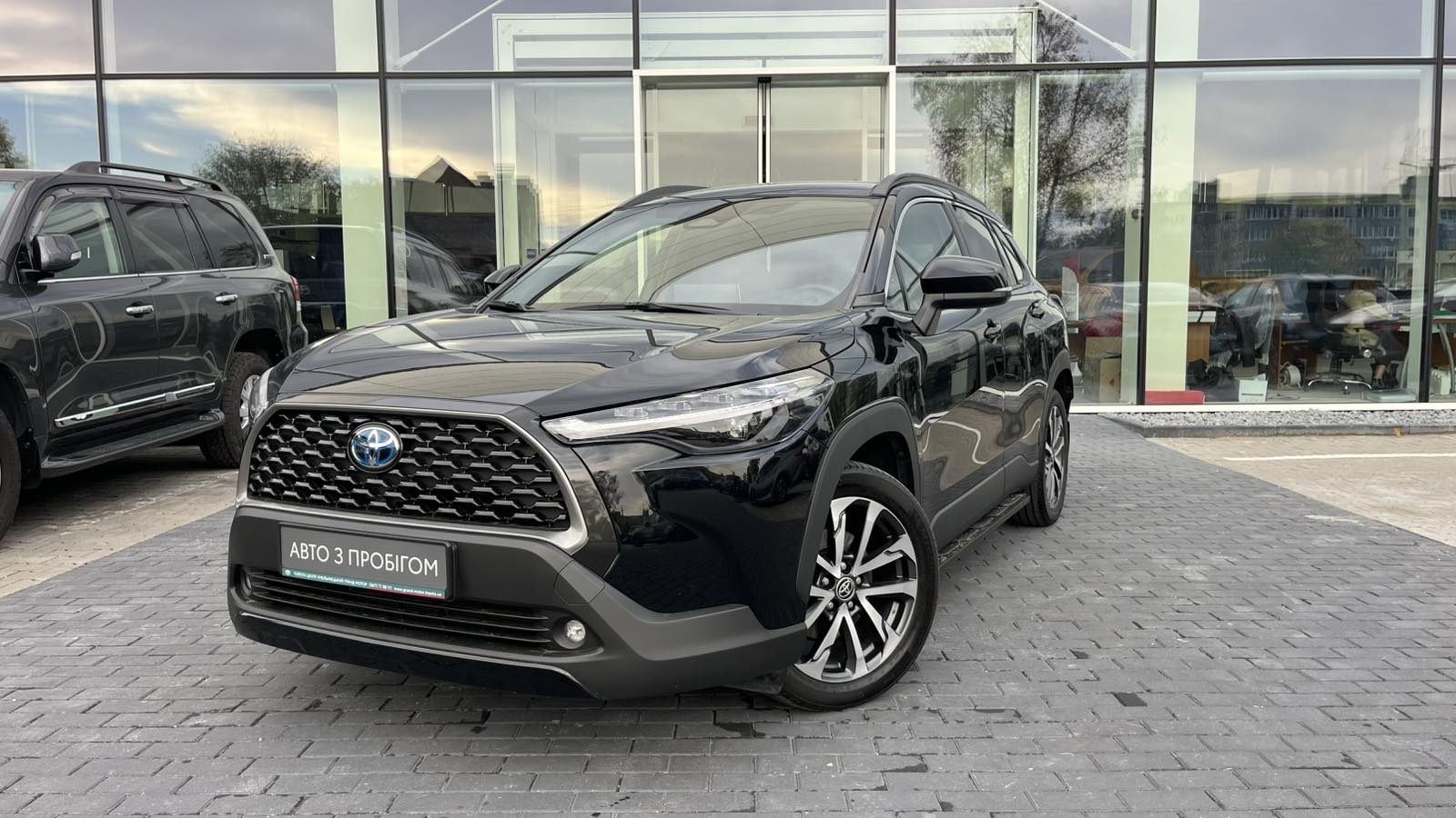 Toyota COROLLA CROSS 2023 року, Хетчбек, Тойота Центр Хмельницький "Гранд Мотор", м.Хмельницький | Фото № 1 Toyota COROLLA CROSS 2023 року з пробігом 25800 км, Хетчбек, Тойота Центр Хмельницький "Гранд Мотор", м.Хмельницький - 1340000 ГРН | Фото № 1