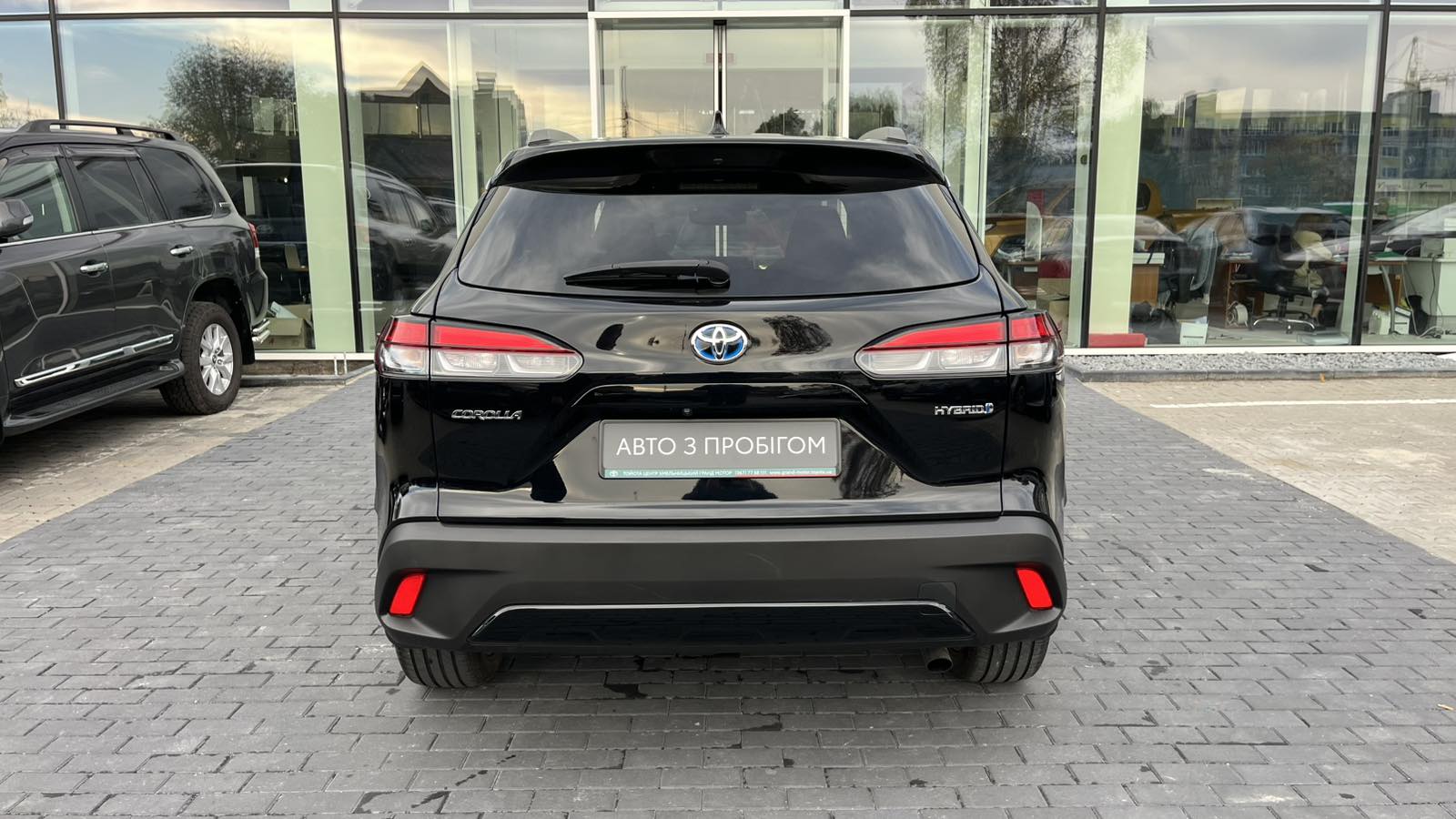 Toyota COROLLA CROSS 2023 року, Хетчбек, Тойота Центр Хмельницький "Гранд Мотор", м.Хмельницький | Фото № 4 Toyota COROLLA CROSS 2023 року з пробігом 25800 км, Хетчбек, Тойота Центр Хмельницький "Гранд Мотор", м.Хмельницький - 1340000 ГРН | Фото № 4