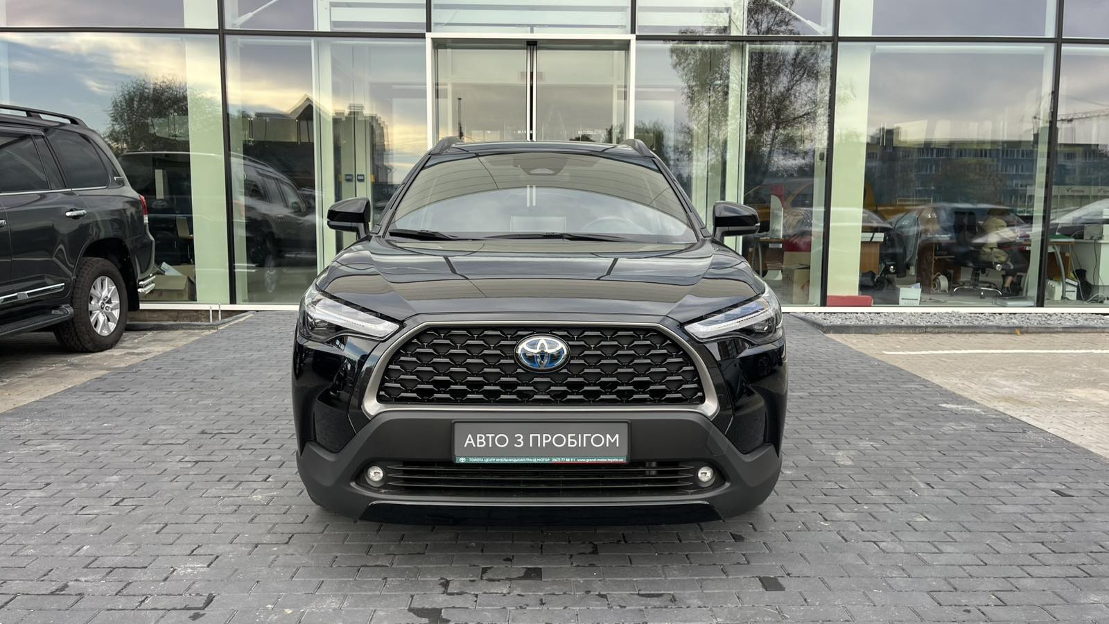 Toyota COROLLA CROSS 2023 року, Хетчбек, Тойота Центр Хмельницький "Гранд Мотор", м.Хмельницький | Фото № 5 Toyota COROLLA CROSS 2023 року з пробігом 25800 км, Хетчбек, Тойота Центр Хмельницький "Гранд Мотор", м.Хмельницький - 1340000 ГРН | Фото № 5