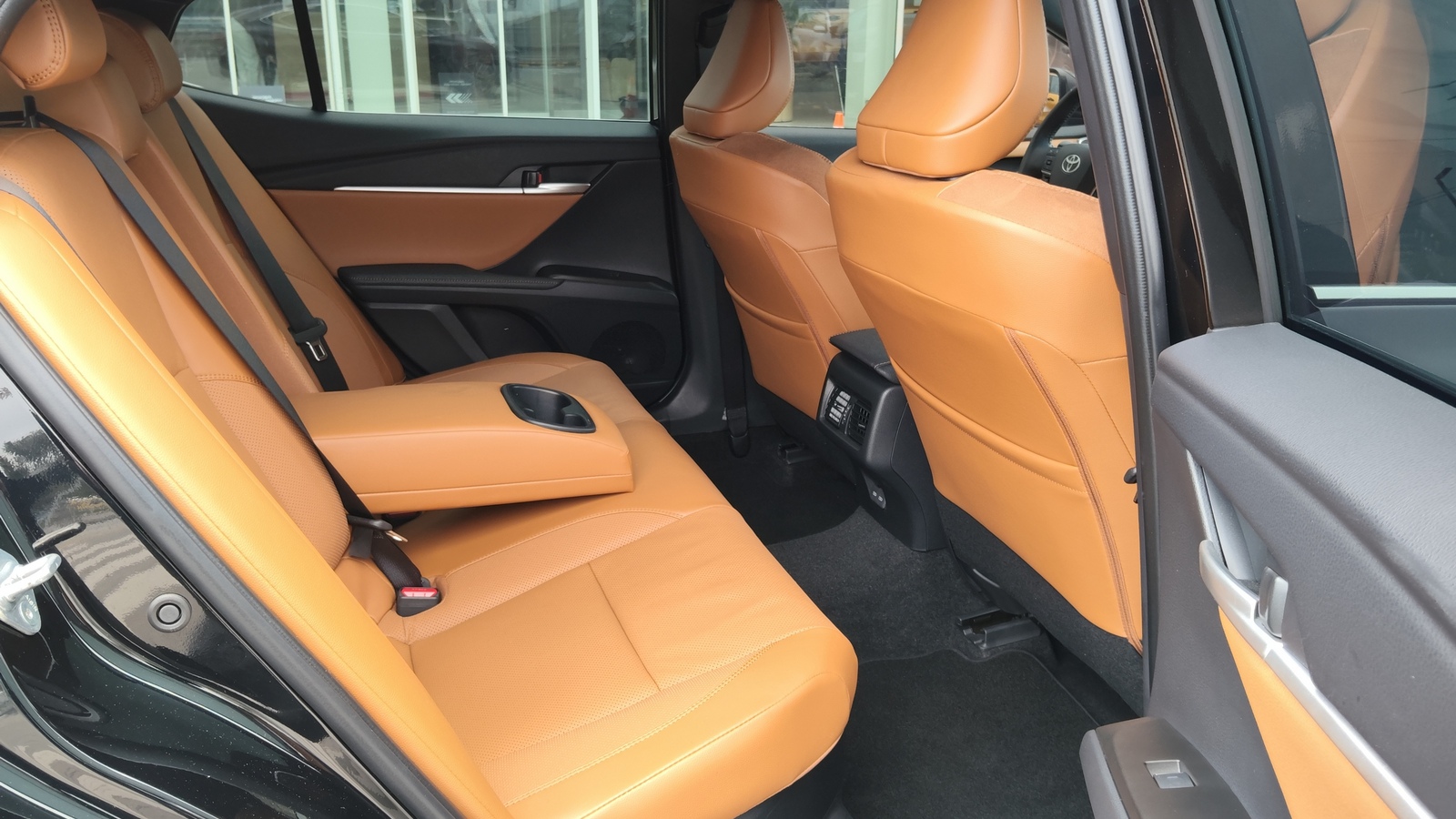 Toyota CAMRY 2025 року, Седан, Тойота Центр Київ "ВіДі Автострада", м.Київ | Фото № 7 Toyota CAMRY 2025 року з пробігом 18248 км, Седан, Тойота Центр Київ "ВіДі Автострада", м.Київ - 2070000 ГРН | Фото № 7