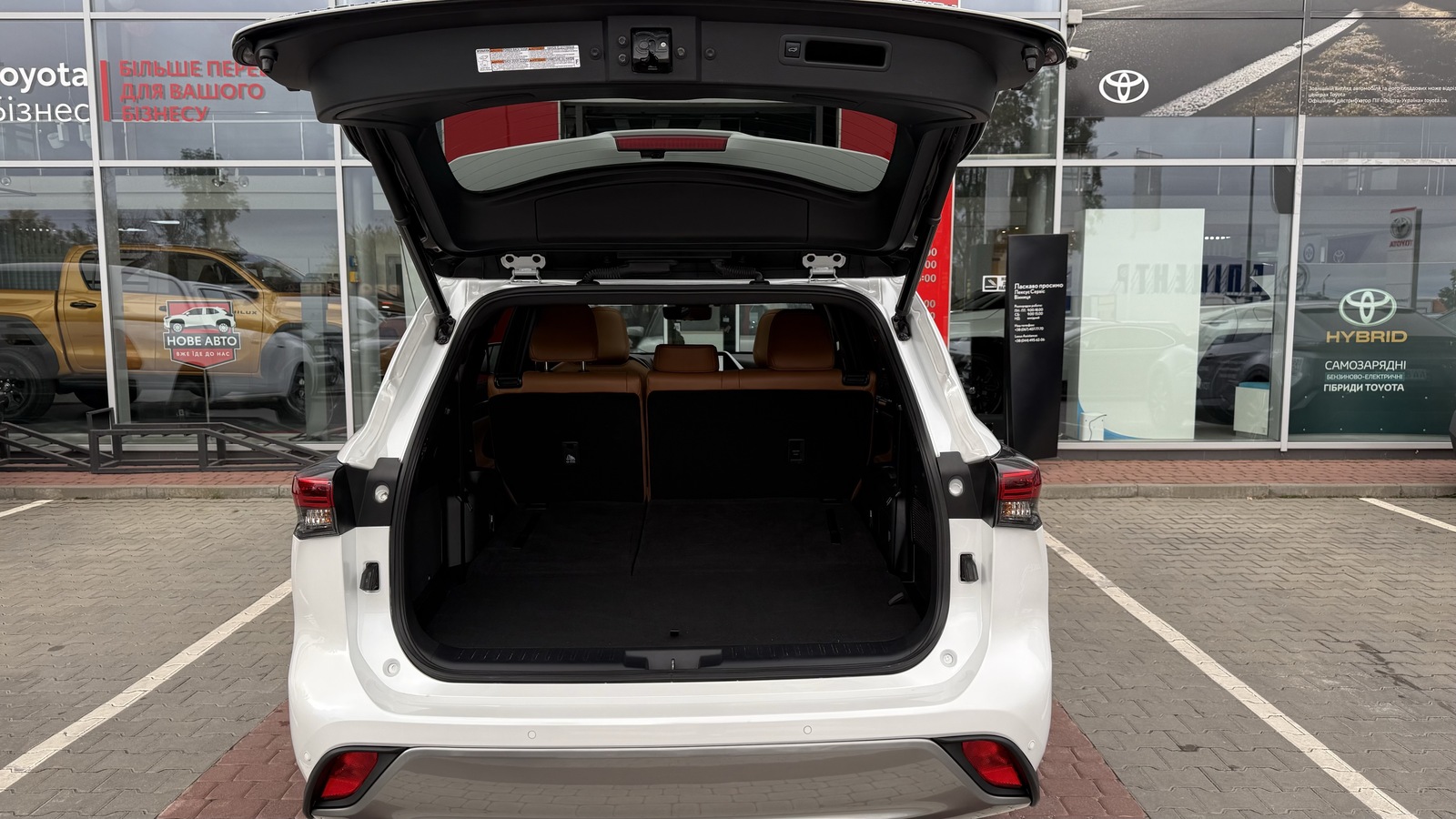 Toyota HIGHLANDER 2023 року, Універсал, Тойота Центр Вінниця "Преміум Мотор", м.Вінниця | Фото № 10 Toyota HIGHLANDER 2023 року з пробігом 30326 км, Універсал, Тойота Центр Вінниця "Преміум Мотор", м.Вінниця - 2745000 ГРН | Фото № 10