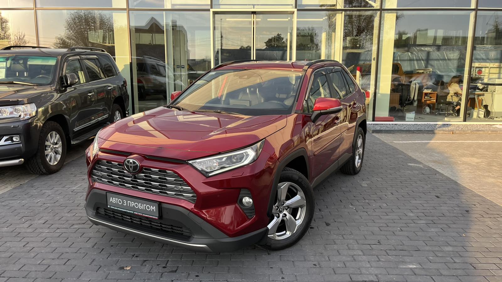 Toyota RAV4 2019 року, Універсал, Тойота Центр Хмельницький "Гранд Мотор", м.Хмельницький | Фото № 1 Toyota RAV4 2019 року з пробігом 109602 км, Універсал, Тойота Центр Хмельницький "Гранд Мотор", м.Хмельницький - 1251000 ГРН | Фото № 1