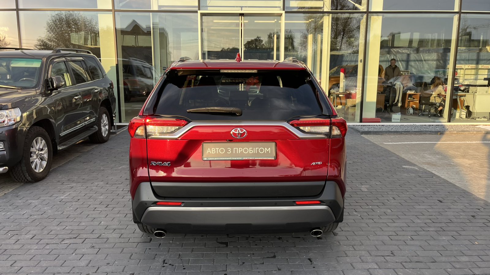 Toyota RAV4 2019 року, Універсал, Тойота Центр Хмельницький "Гранд Мотор", м.Хмельницький | Фото № 4 Toyota RAV4 2019 року з пробігом 109602 км, Універсал, Тойота Центр Хмельницький "Гранд Мотор", м.Хмельницький - 1251000 ГРН | Фото № 4