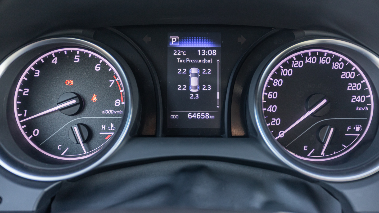 Toyota CAMRY 2022 року, Седан, Тойота Центр Дніпро "Алмаз Мотор" на Запорізькому шосе, м.Дніпро | Фото № 15 Toyota CAMRY 2022 року з пробігом 64582 км, Седан, Тойота Центр Дніпро "Алмаз Мотор" на Запорізькому шосе, м.Дніпро - 1215000 ГРН | Фото № 15