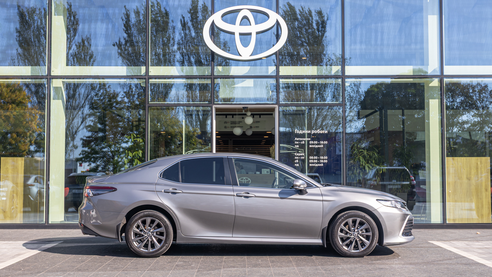 Toyota CAMRY 2022 року, Седан, Тойота Центр Дніпро "Алмаз Мотор" на Запорізькому шосе, м.Дніпро | Фото № 18 Toyota CAMRY 2022 року з пробігом 64582 км, Седан, Тойота Центр Дніпро "Алмаз Мотор" на Запорізькому шосе, м.Дніпро - 1215000 ГРН | Фото № 18
