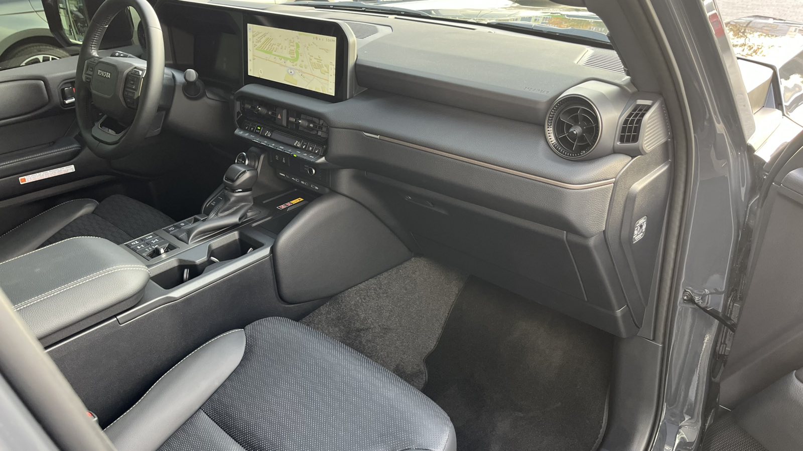 Toyota LAND CRUISER PRADO 2025 року, Універсал, Тойота Центр Хмельницький "Гранд Мотор", м.Хмельницький | Фото № 6 Toyota LAND CRUISER PRADO 2025 року з пробігом 11 км, Універсал, Тойота Центр Хмельницький "Гранд Мотор", м.Хмельницький - 3370500 ГРН | Фото № 6