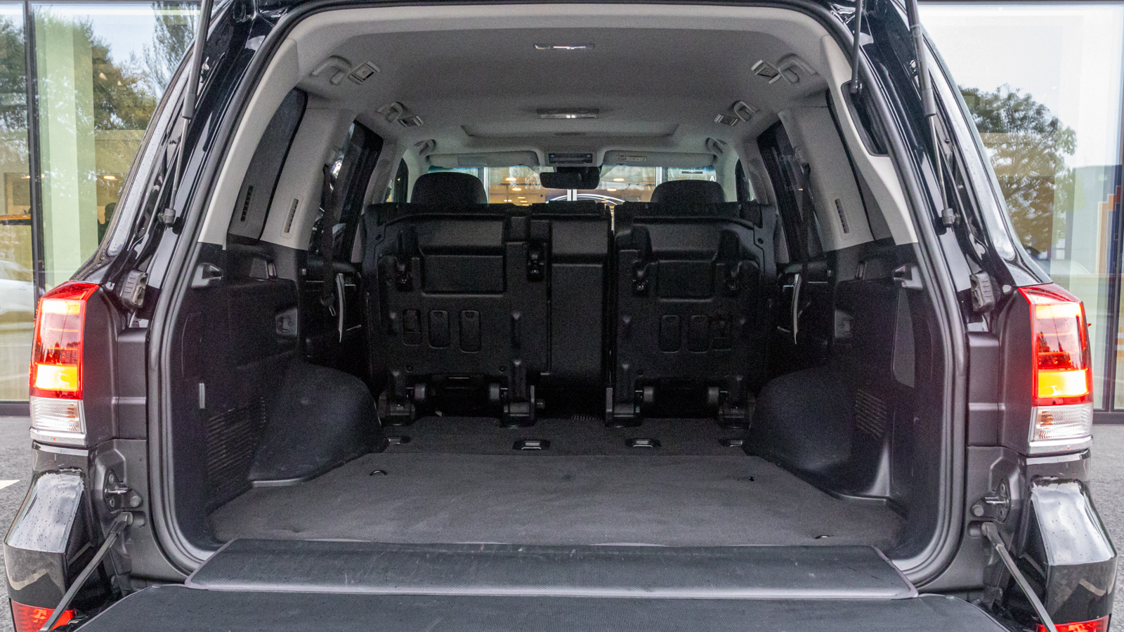 Toyota LAND CRUISER 2020 року, Універсал, Тойота Центр Дніпро "Алмаз Мотор" на Запорізькому шосе, м.Дніпро | Фото № 12 Toyota LAND CRUISER 2020 року з пробігом 89116 км, Універсал, Тойота Центр Дніпро "Алмаз Мотор" на Запорізькому шосе, м.Дніпро - 2950000 ГРН | Фото № 12