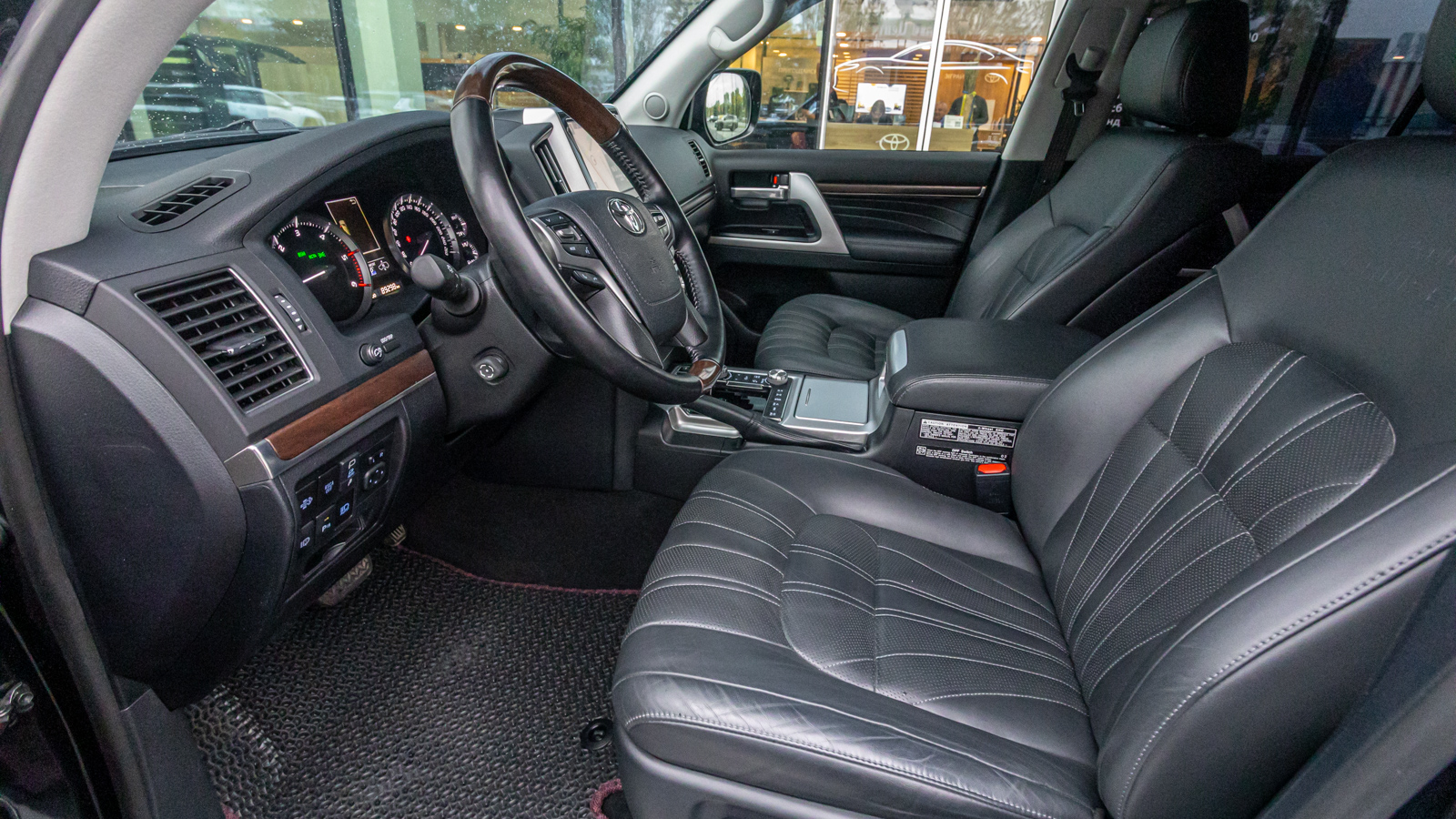 Toyota LAND CRUISER 2020 року, Універсал, Тойота Центр Дніпро "Алмаз Мотор" на Запорізькому шосе, м.Дніпро | Фото № 14 Toyota LAND CRUISER 2020 року з пробігом 89116 км, Універсал, Тойота Центр Дніпро "Алмаз Мотор" на Запорізькому шосе, м.Дніпро - 2950000 ГРН | Фото № 14