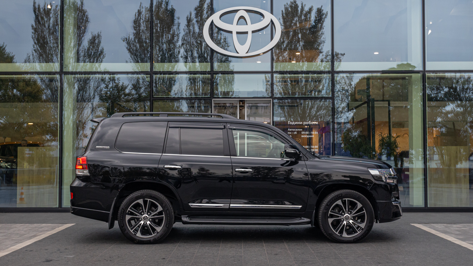 Toyota LAND CRUISER 2020 року, Універсал, Тойота Центр Дніпро "Алмаз Мотор" на Запорізькому шосе, м.Дніпро | Фото № 19 Toyota LAND CRUISER 2020 року з пробігом 89116 км, Універсал, Тойота Центр Дніпро "Алмаз Мотор" на Запорізькому шосе, м.Дніпро - 2950000 ГРН | Фото № 19