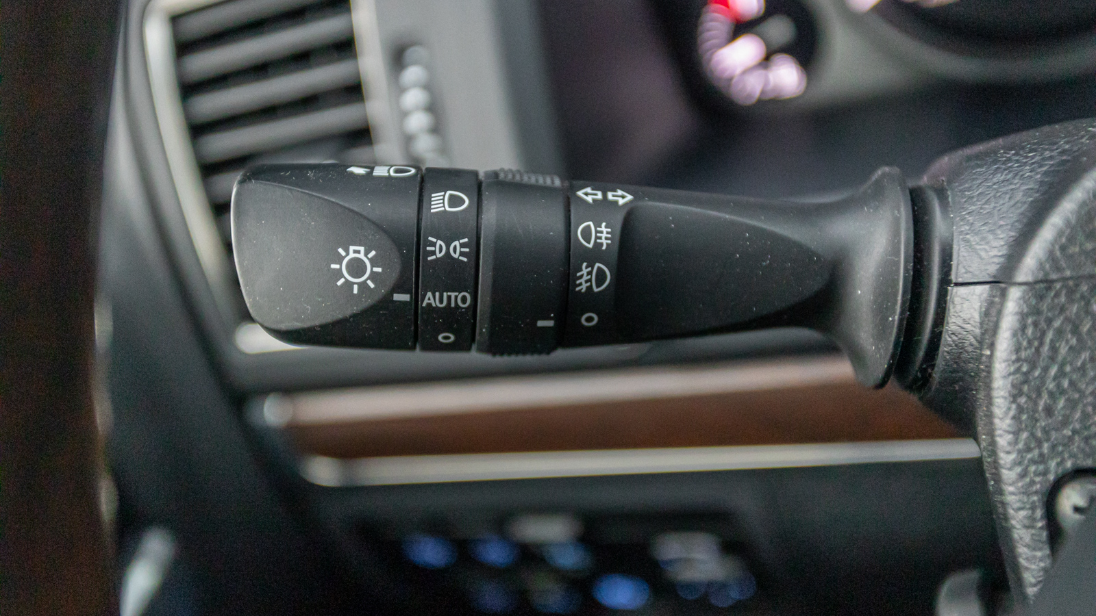 Toyota LAND CRUISER 2020 року, Універсал, Тойота Центр Дніпро "Алмаз Мотор" на Запорізькому шосе, м.Дніпро | Фото № 27 Toyota LAND CRUISER 2020 року з пробігом 89116 км, Універсал, Тойота Центр Дніпро "Алмаз Мотор" на Запорізькому шосе, м.Дніпро - 2950000 ГРН | Фото № 27