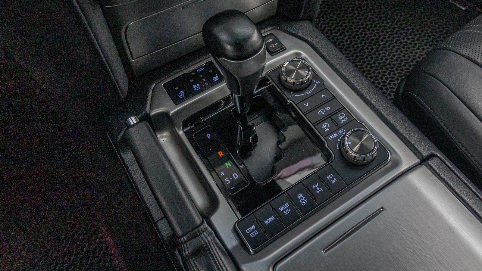 Toyota LAND CRUISER 2020 року, Універсал, Тойота Центр Дніпро "Алмаз Мотор" на Запорізькому шосе, м.Дніпро | Фото № 32 Toyota LAND CRUISER 2020 року з пробігом 89116 км, Універсал, Тойота Центр Дніпро "Алмаз Мотор" на Запорізькому шосе, м.Дніпро - 2950000 ГРН | Фото № 32