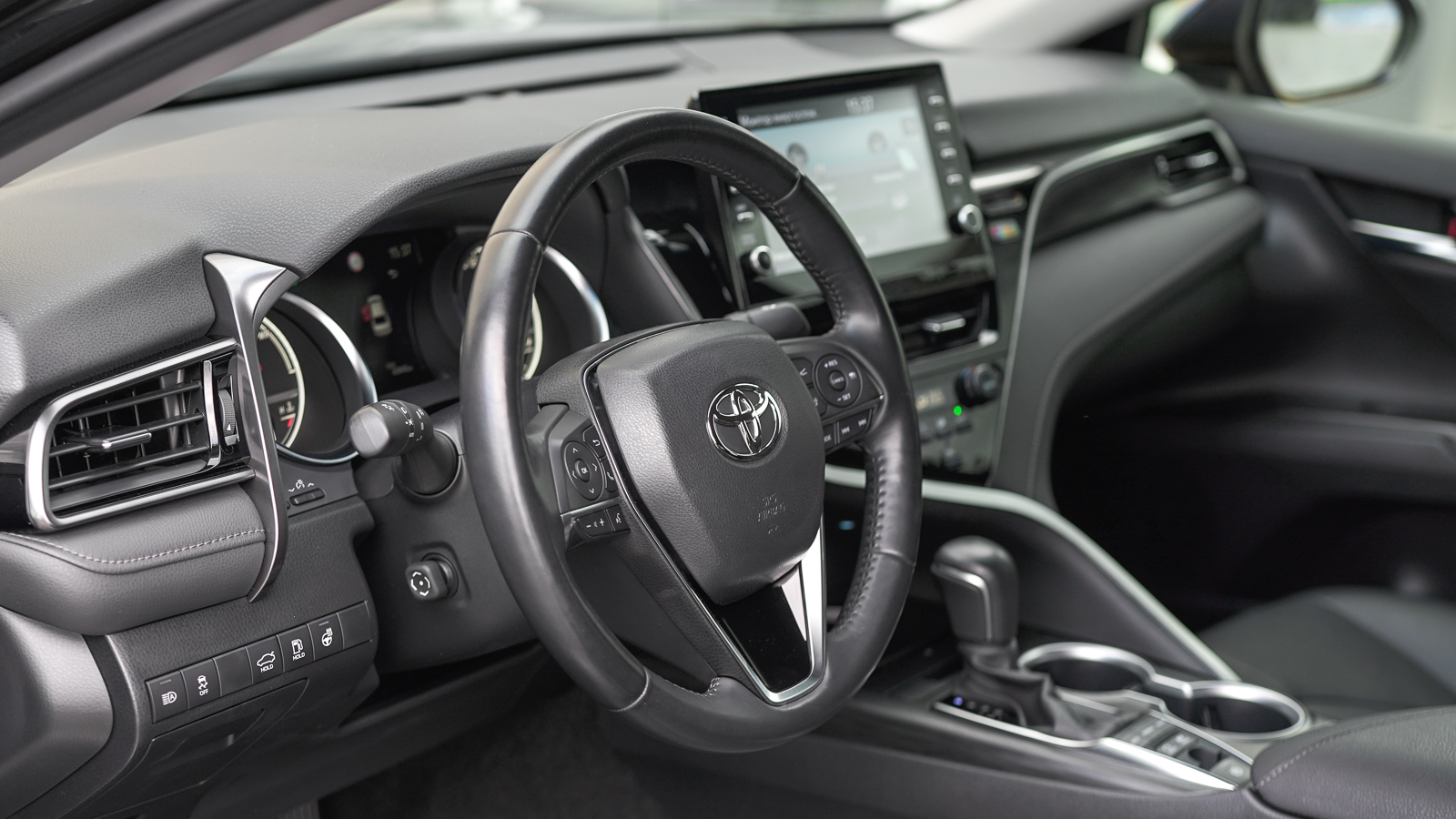 Toyota CAMRY 2023 року, Седан, Тойота Центр Львів "Діамант", м.Львів | Фото № 16 Toyota CAMRY 2023 року з пробігом 59949 км, Седан, Тойота Центр Львів "Діамант", м.Львів - 1713800 ГРН | Фото № 16