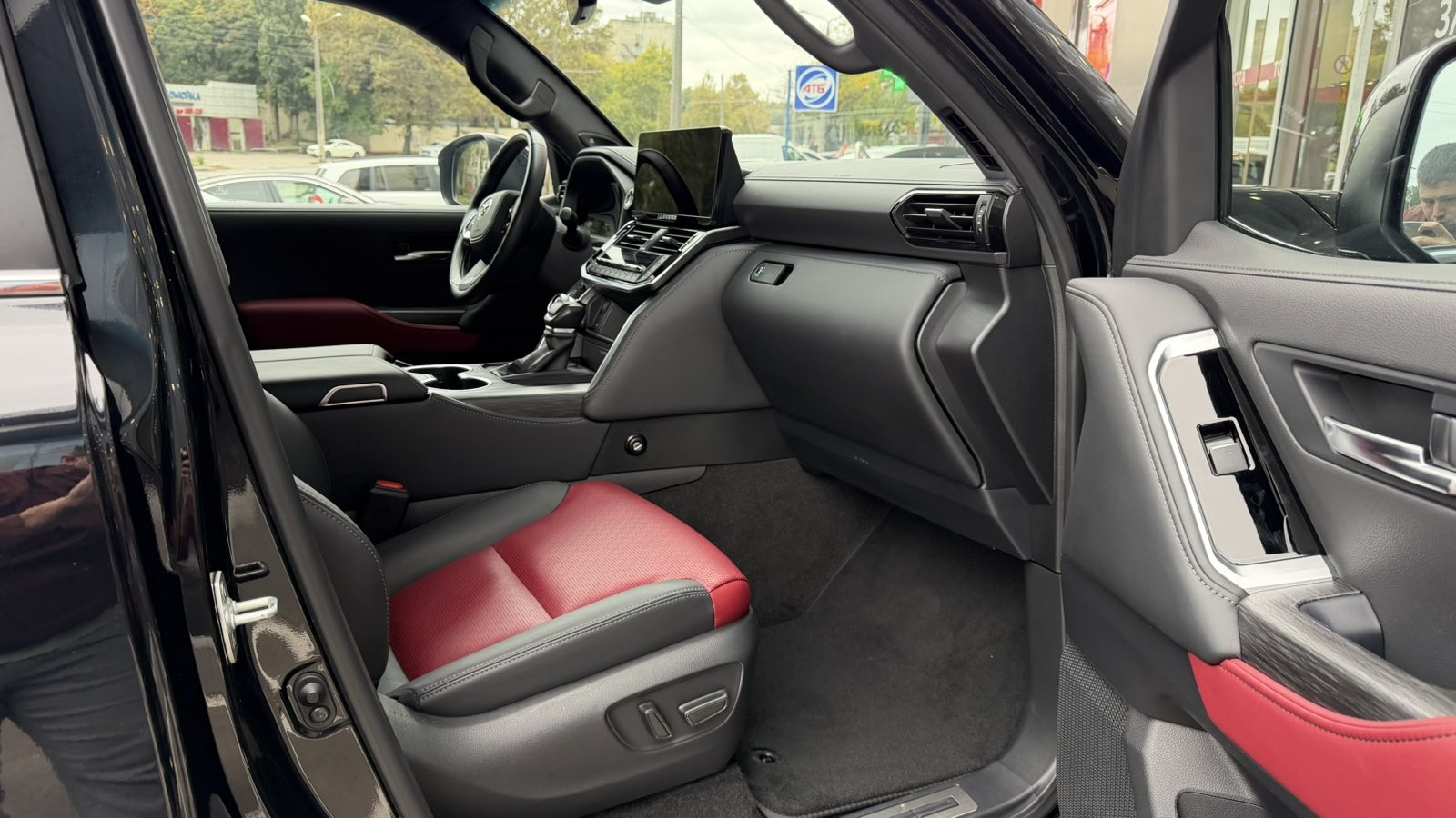 Toyota LAND CRUISER 2025 року, Універсал, Тойота Центр Одеса "ВіДі Пальміра", м.Одеса | Фото № 6 Toyota LAND CRUISER 2025 року з пробігом 113175 км, Універсал, Тойота Центр Одеса "ВіДі Пальміра", м.Одеса - 3645000 ГРН | Фото № 6