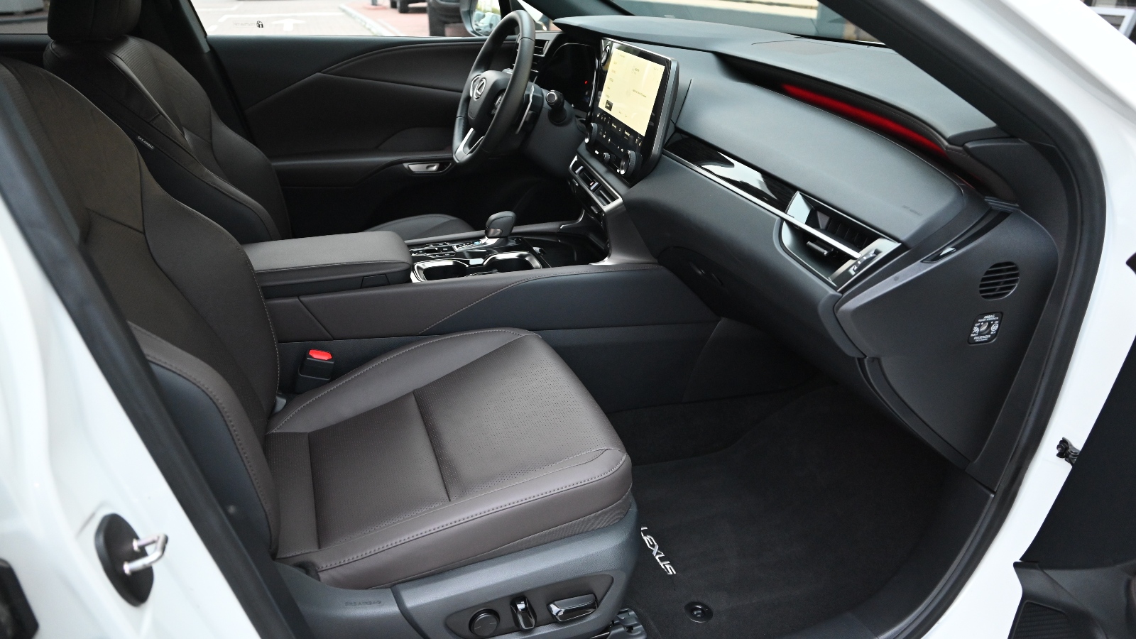 Lexus RX 2024 року, Універсал, Тойота Центр Київ "Сіті Плаза", м.Київ | Фото № 6 Lexus RX 2024 року з пробігом 11532 км, Універсал, Тойота Центр Київ "Сіті Плаза", м.Київ - 3091200 ГРН | Фото № 6
