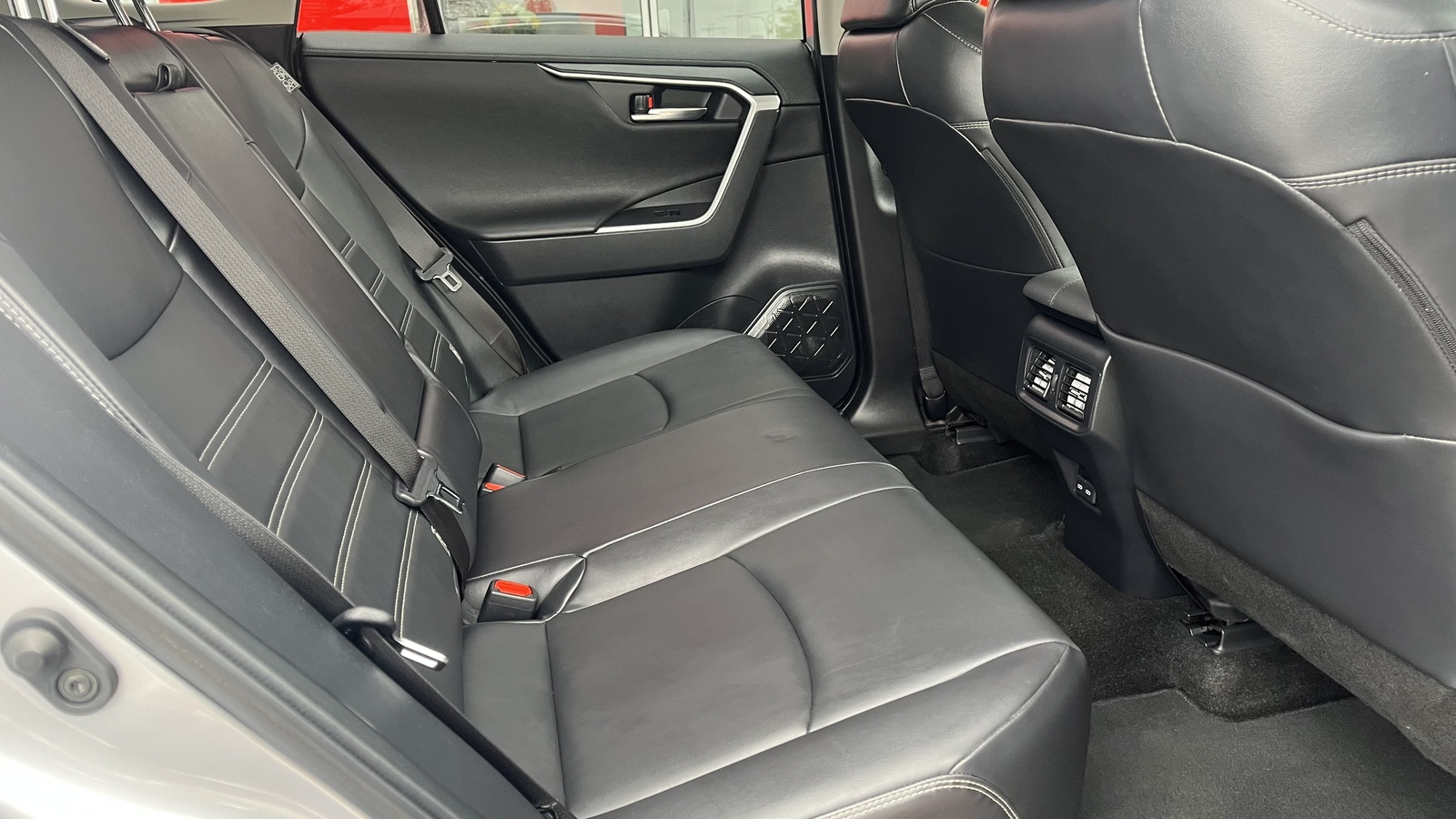 Toyota RAV4 2023 року з пробігом 43257 км, Універсал, Тойота Центр Вінниця "Преміум Мотор", м.Вінниця - 1400000 ГРН | Фото № 7