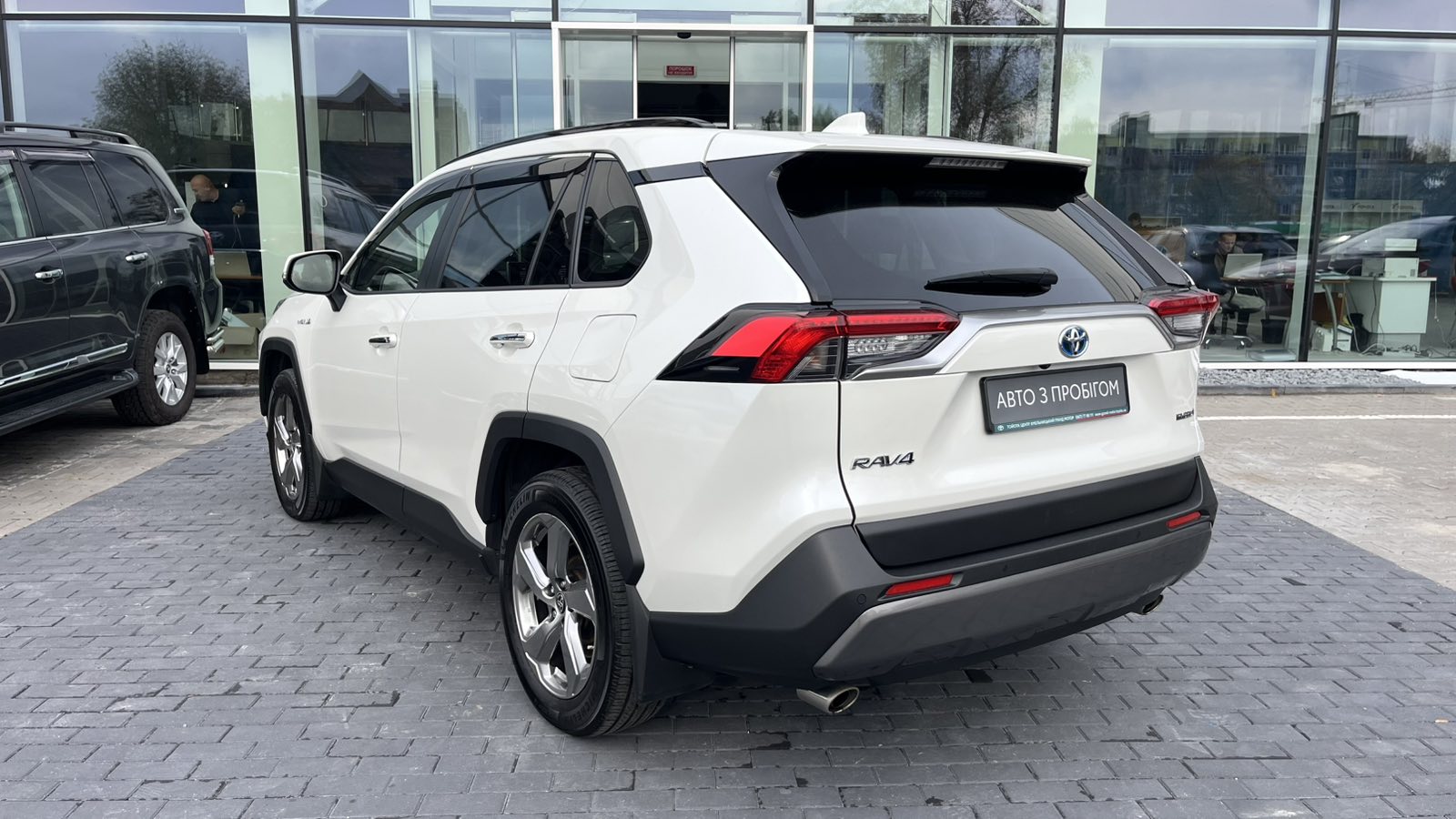 Toyota RAV4 2021 року з пробігом 206732 км, Універсал, Тойота Центр Хмельницький "Гранд Мотор", м.Хмельницький - 1319000 ГРН | Фото № 2