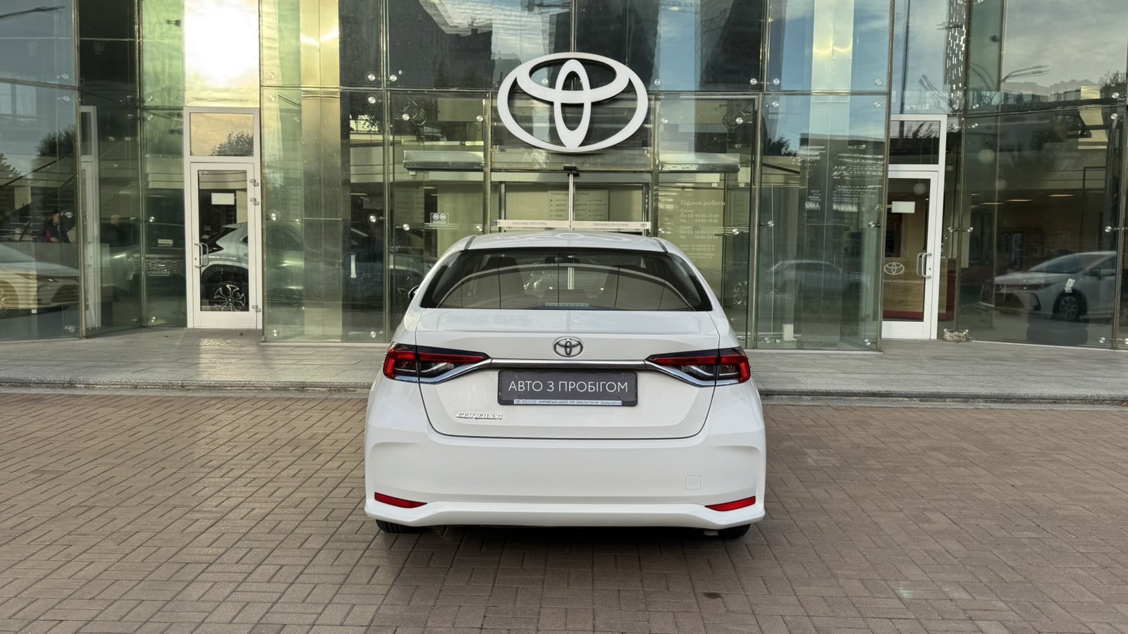 Toyota COROLLA 2019 року, Седан, Тойота Центр Київ "Автосаміт Укравто", м.Київ | Фото № 4 Toyota COROLLA 2019 року з пробігом 143156 км, Седан, Тойота Центр Київ "Автосаміт Укравто", м.Київ - 707000 ГРН | Фото № 4