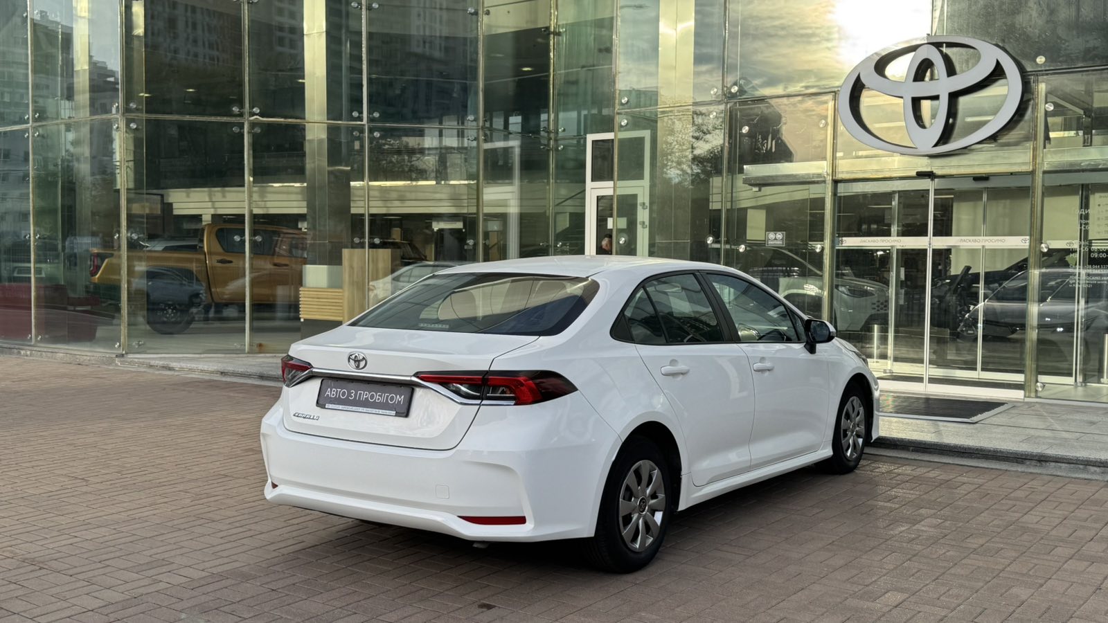 Toyota COROLLA 2019 року, Седан, Тойота Центр Київ "Автосаміт Укравто", м.Київ | Фото № 17 Toyota COROLLA 2019 року з пробігом 143156 км, Седан, Тойота Центр Київ "Автосаміт Укравто", м.Київ - 707000 ГРН | Фото № 17