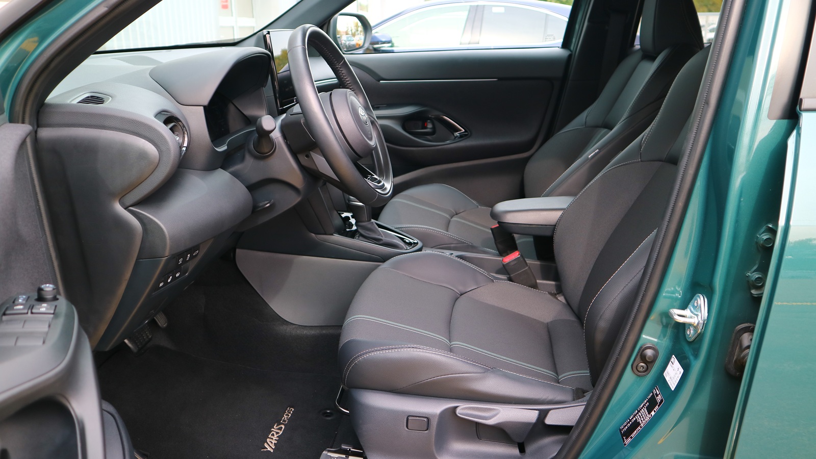 Toyota YARIS CROSS 2025 року з пробігом 1356 км, Хетчбек, Тойота Центр Київ "Автосаміт Укравто Столичне", м.Київ - 1553000 ГРН | Фото № 13