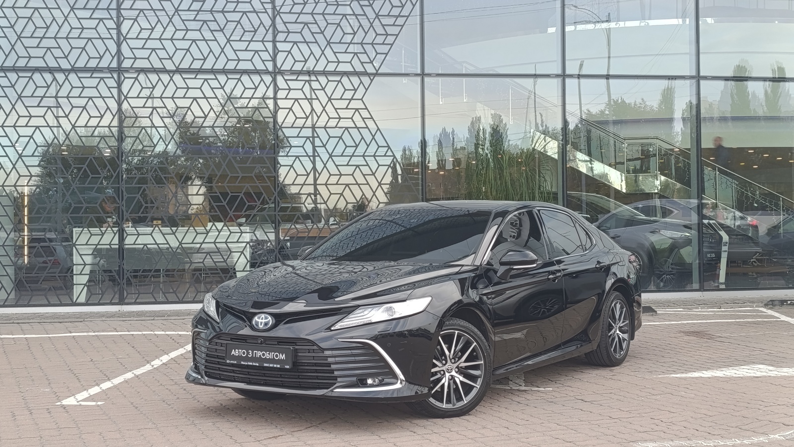 Toyota CAMRY 2023 року з пробігом 72122 км, Седан, Лексус Київ Захід, м.Київ - 1570000 ГРН | Фото № 1