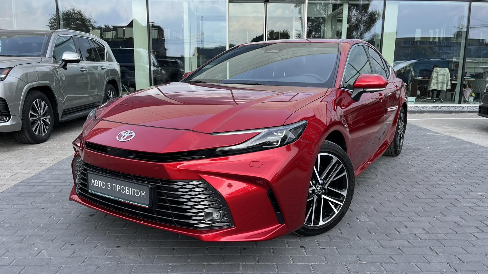 Toyota CAMRY 2024 року, Седан, Тойота Центр Хмельницький "Гранд Мотор", м.Хмельницький | Фото № 1 Toyota CAMRY 2024 року з пробігом 31886 км, Седан, Тойота Центр Хмельницький "Гранд Мотор", м.Хмельницький - 1838000 ГРН | Фото № 1