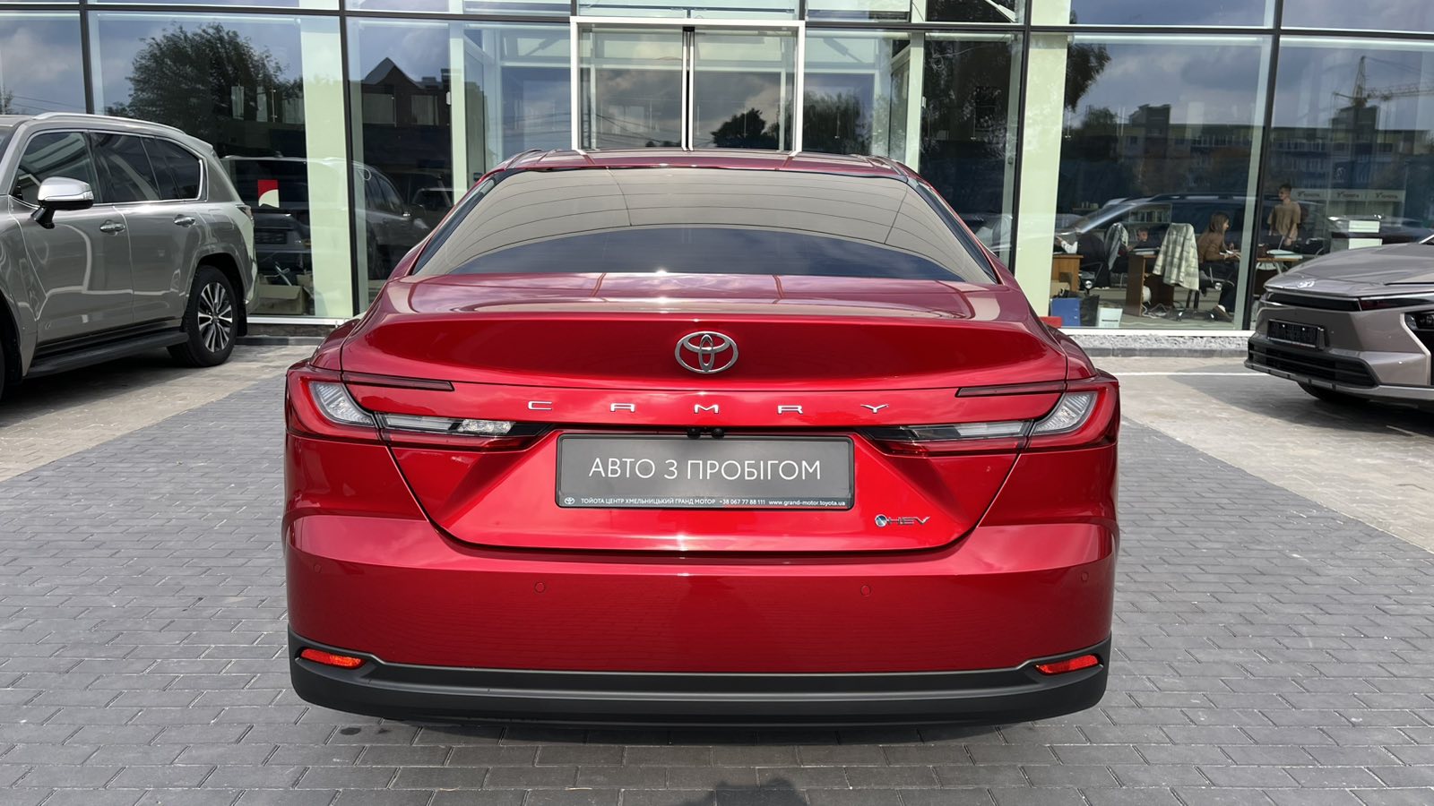 Toyota CAMRY 2024 року, Седан, Тойота Центр Хмельницький "Гранд Мотор", м.Хмельницький | Фото № 4 Toyota CAMRY 2024 року з пробігом 31886 км, Седан, Тойота Центр Хмельницький "Гранд Мотор", м.Хмельницький - 1838000 ГРН | Фото № 4