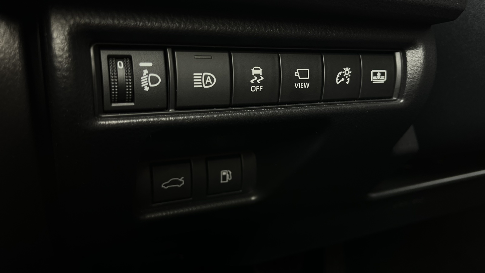 Toyota CAMRY 2024 року, Седан, Тойота Центр Хмельницький "Гранд Мотор", м.Хмельницький | Фото № 15 Toyota CAMRY 2024 року з пробігом 31886 км, Седан, Тойота Центр Хмельницький "Гранд Мотор", м.Хмельницький - 1838000 ГРН | Фото № 15