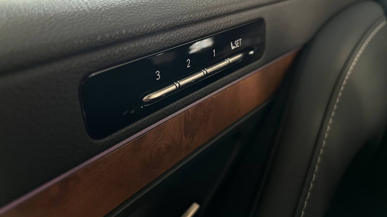 Lexus LX 2025 року з пробігом 32697 км, Універсал, Тойота Центр Хмельницький "Гранд Мотор", м.Хмельницький - 5607000 ГРН | Фото № 13