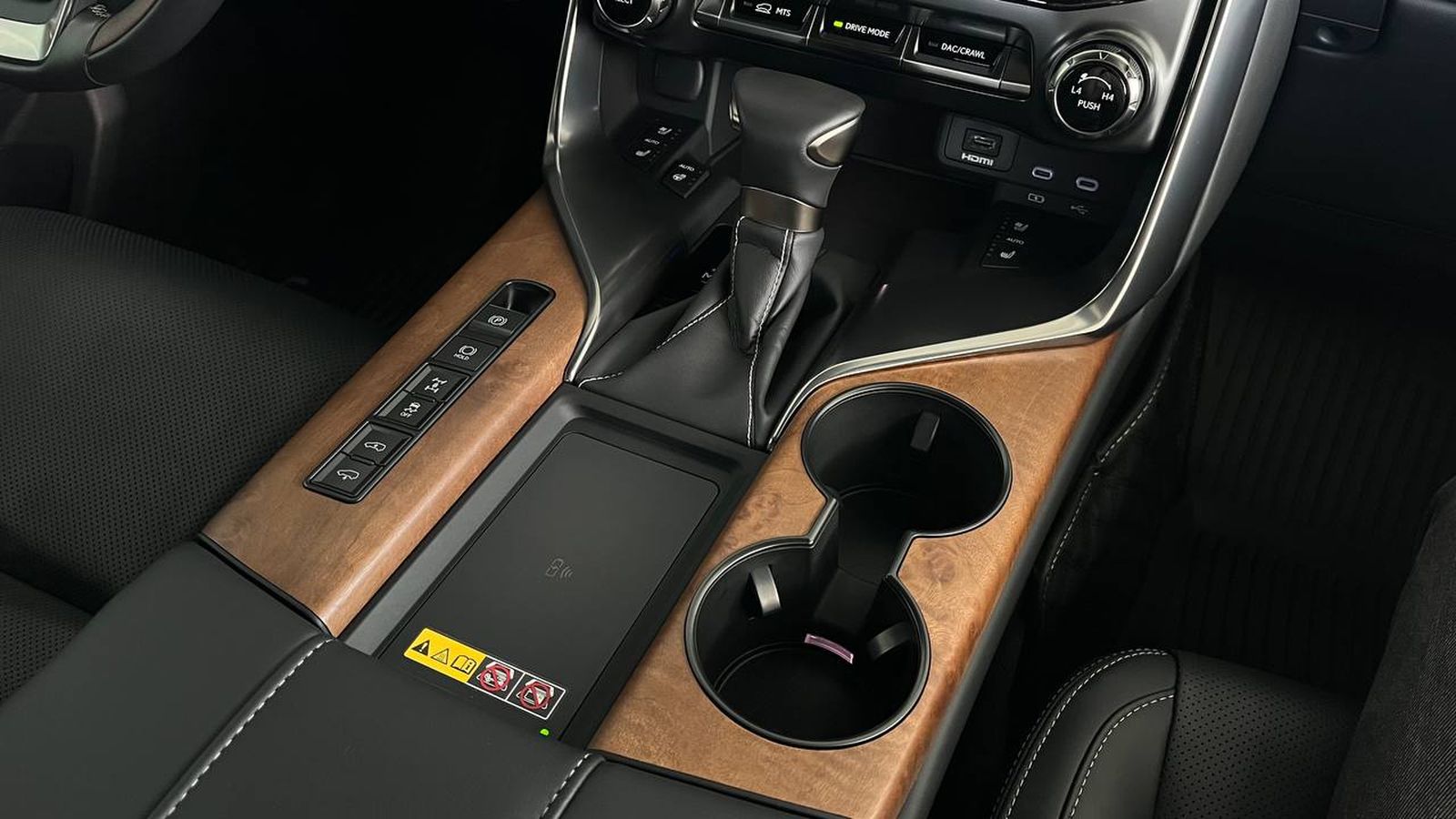 Lexus LX 2025 року з пробігом 32697 км, Універсал, Тойота Центр Хмельницький "Гранд Мотор", м.Хмельницький - 5607000 ГРН | Фото № 16