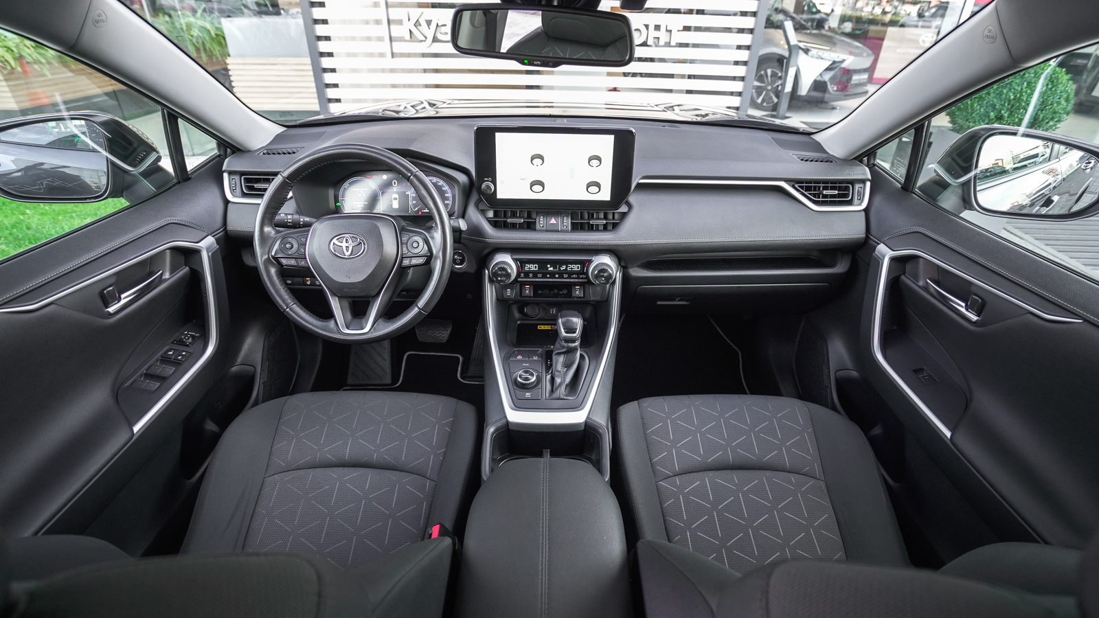 Toyota RAV4 2023 року, Універсал, Тойота Центр Львів "Діамант", м.Львів | Фото № 8 Toyota RAV4 2023 року з пробігом 123122 км, Універсал, Тойота Центр Львів "Діамант", м.Львів - 1578500 ГРН | Фото № 8