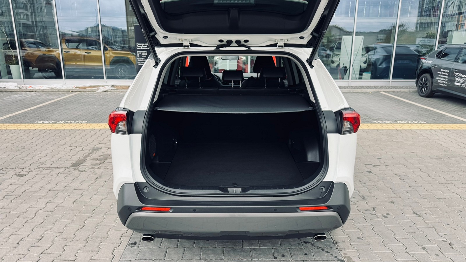 Toyota RAV4 2021 року, Універсал, Тойота Центр Івано-Франківськ "Класик-Авто", м.Івано-Франківськ | Фото № 10 Toyota RAV4 2021 року з пробігом 69898 км, Універсал, Тойота Центр Івано-Франківськ "Класик-Авто", м.Івано-Франківськ - 1768000 ГРН | Фото № 10